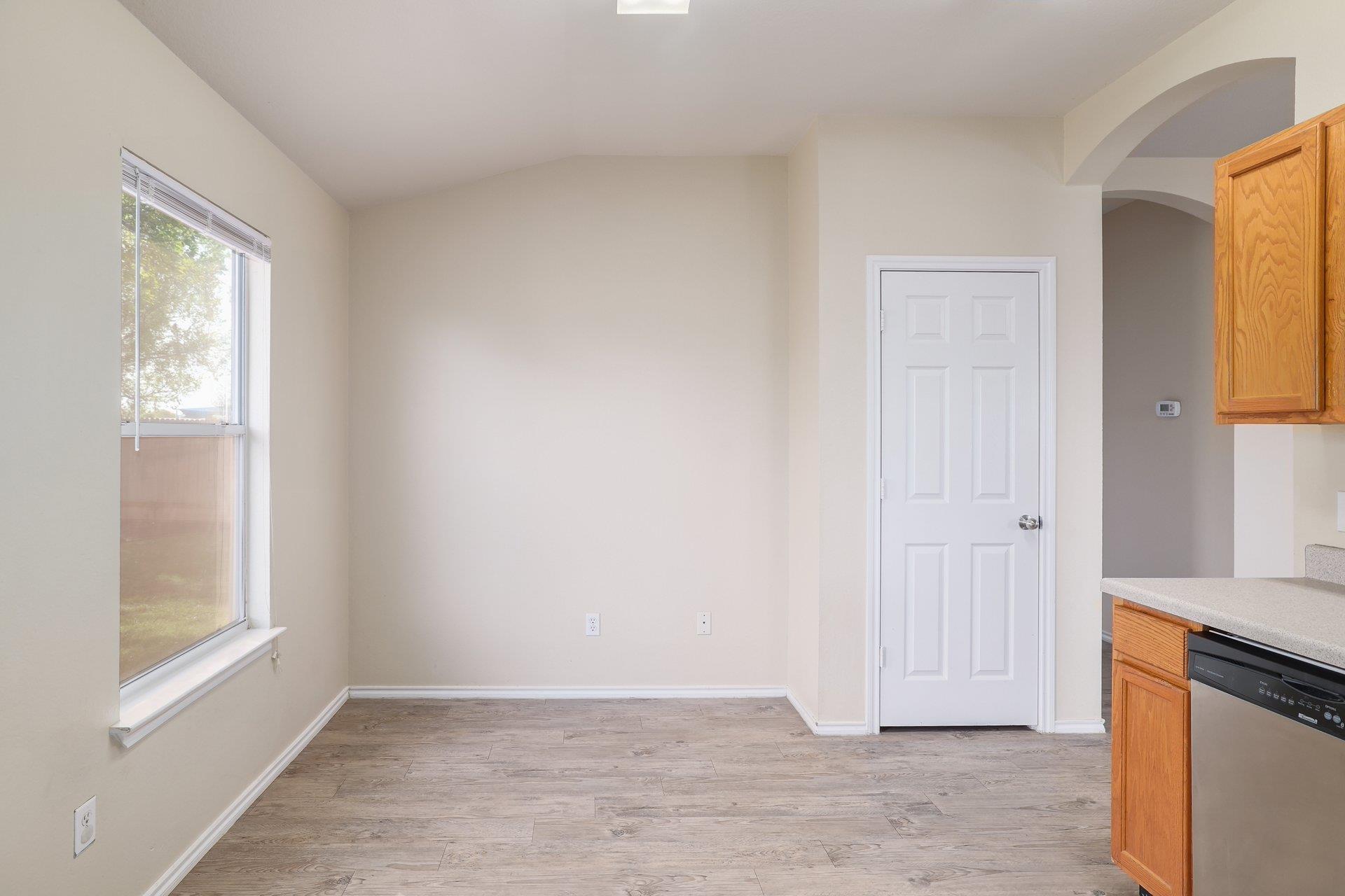 1002 W South St, Leander, TX 78641