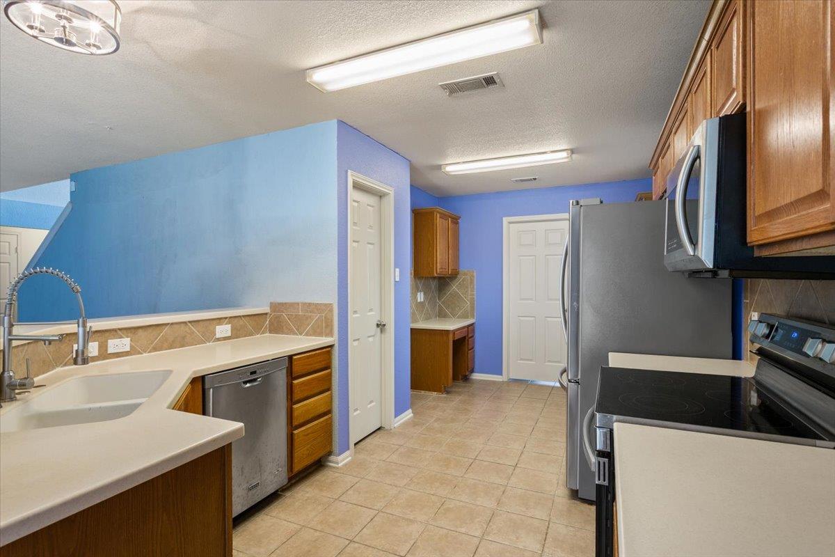 2304 Riley Dr, Killeen, TX 76542