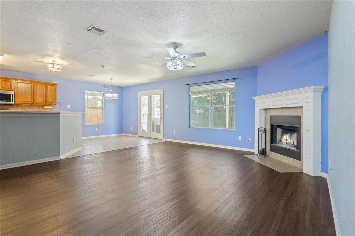 2304 Riley Dr, Killeen, TX 76542