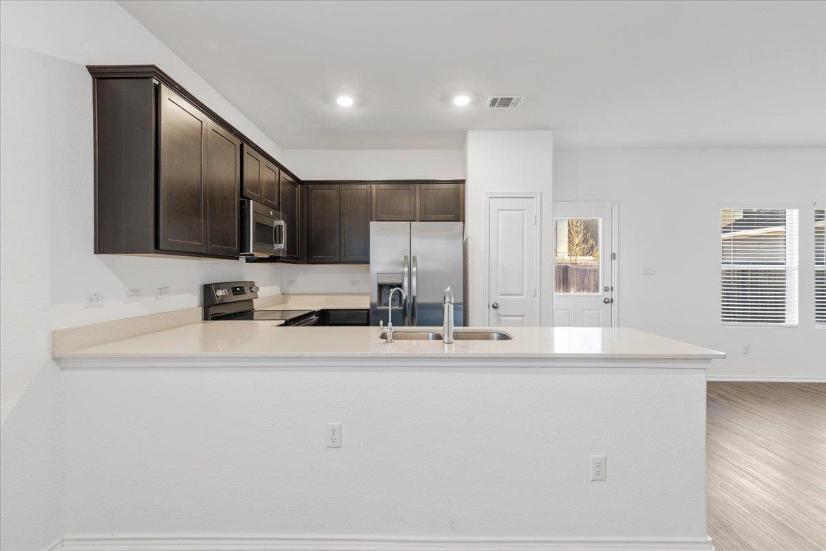 1140 Cattail Ln, Bastrop, TX 78602