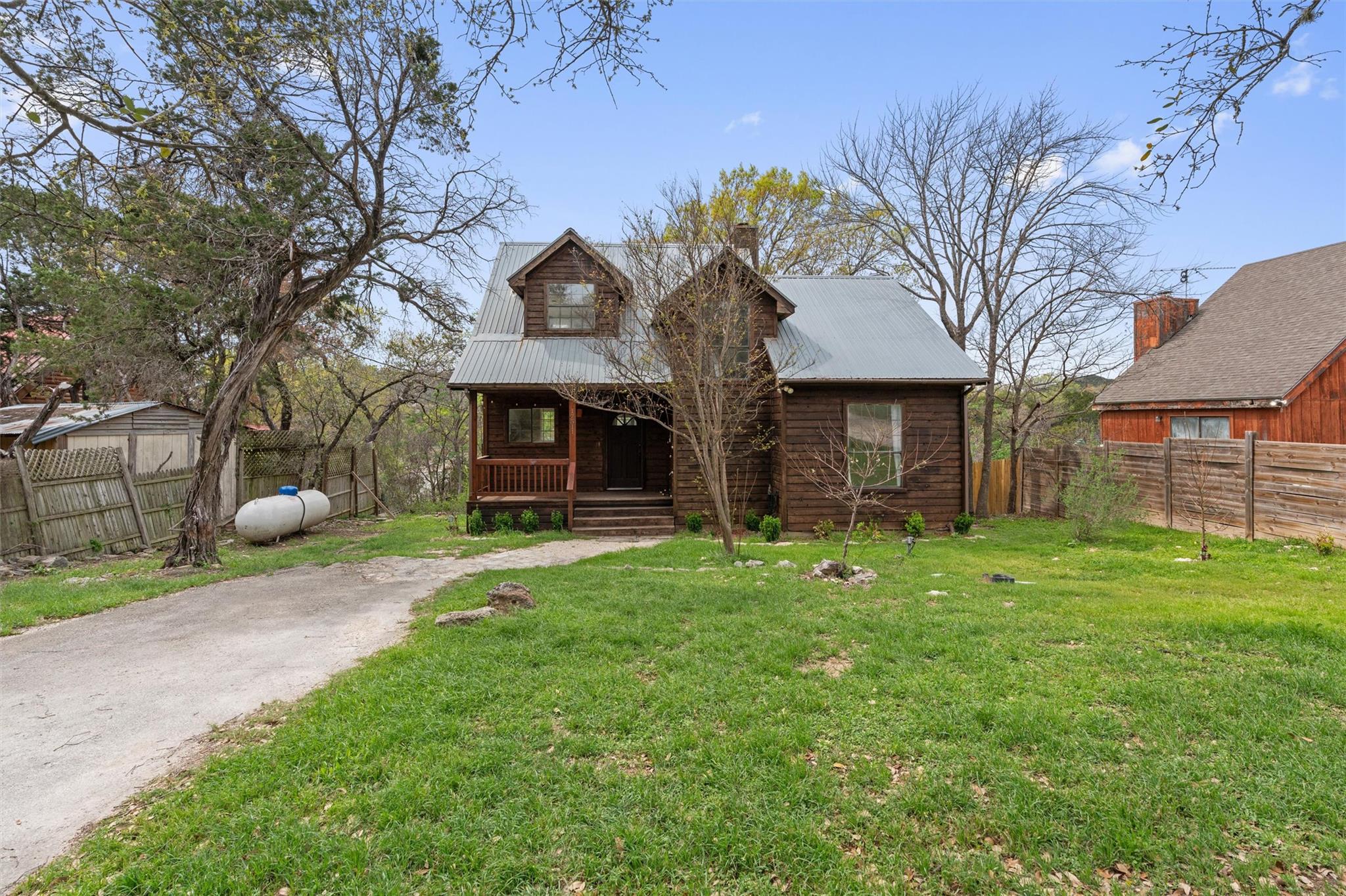 17511 E Darleen Dr, Leander, TX 78641