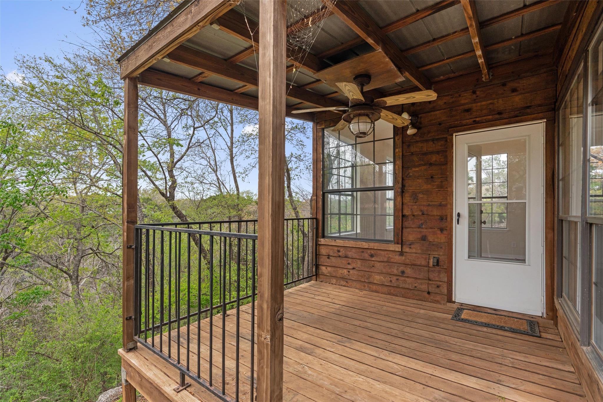 17511 E Darleen Dr, Leander, TX 78641