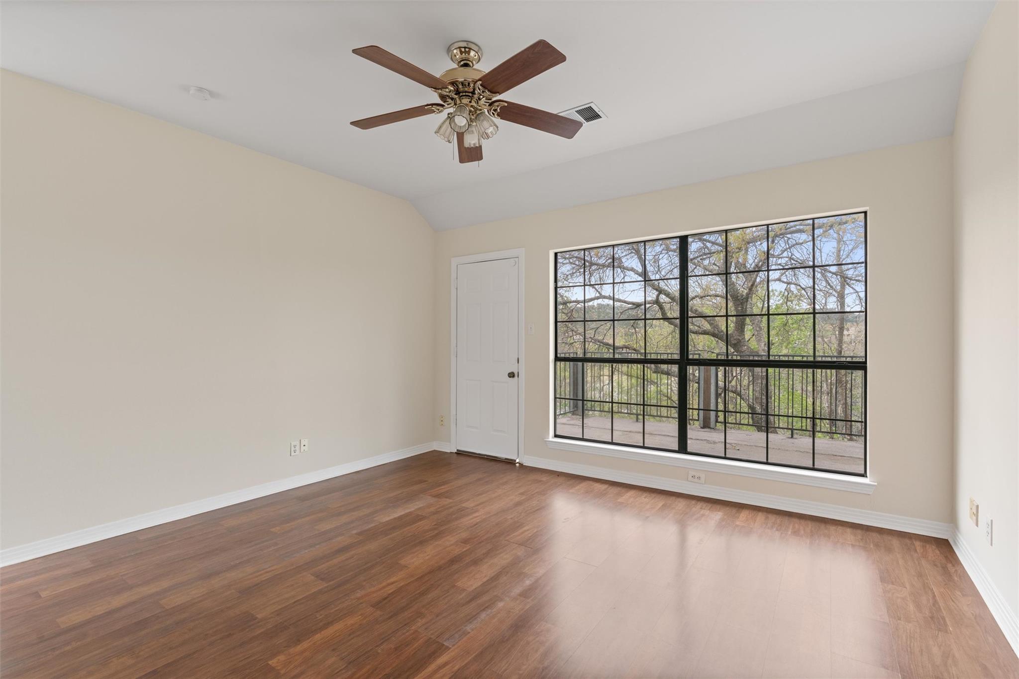 17511 E Darleen Dr, Leander, TX 78641