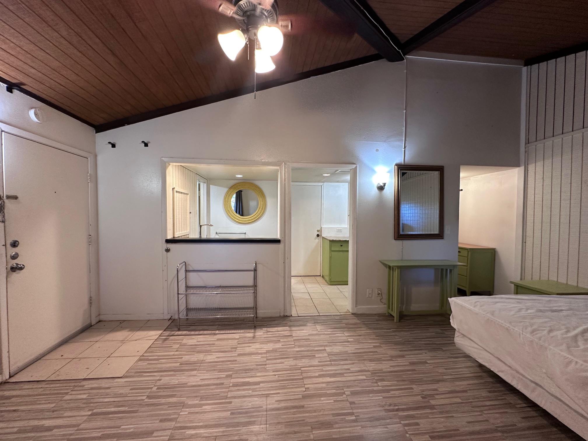 126 Conference Dr # 211, Bastrop, TX 78602