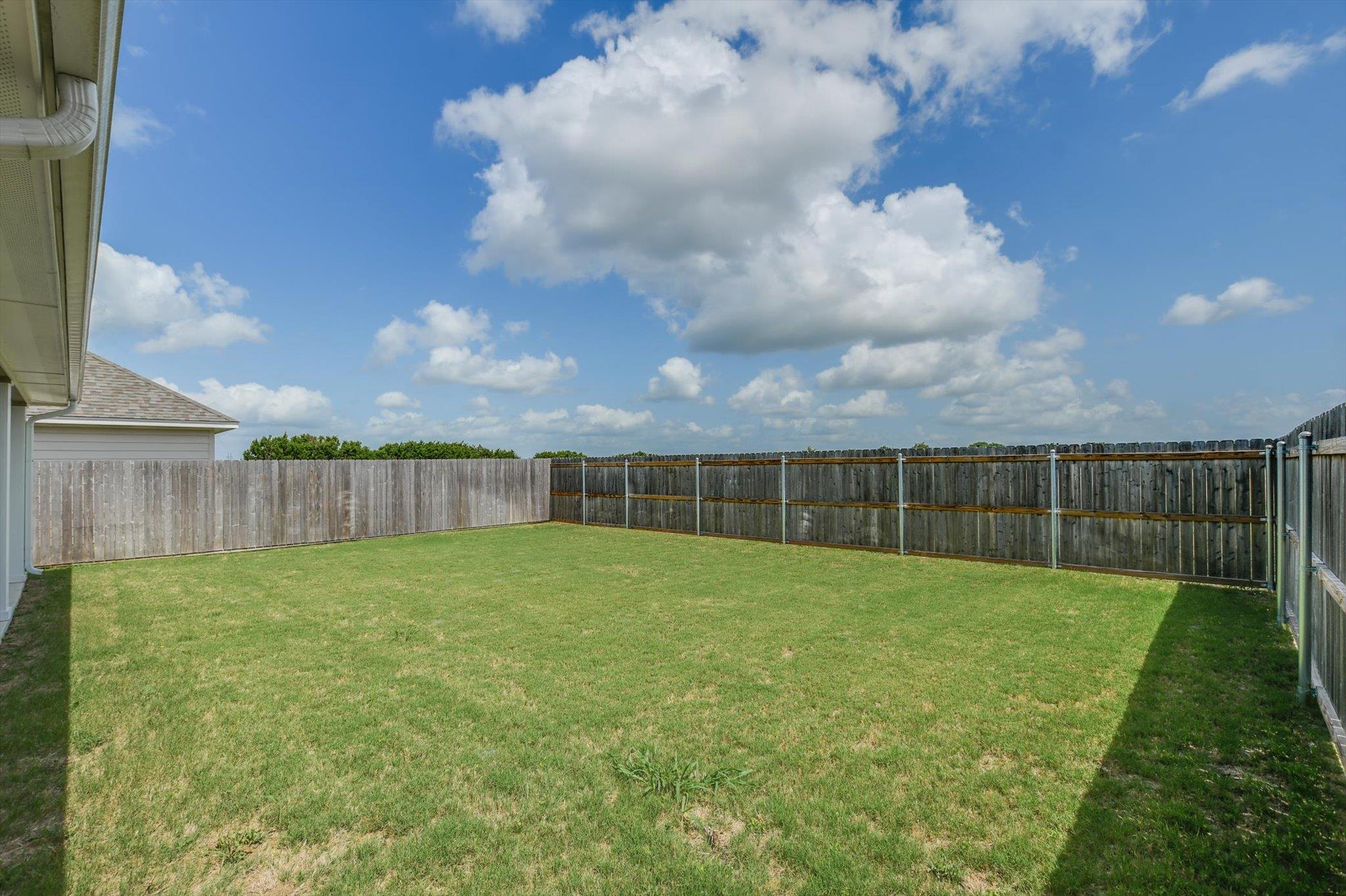 8818 Happy Valley Dr, Temple, TX 76502