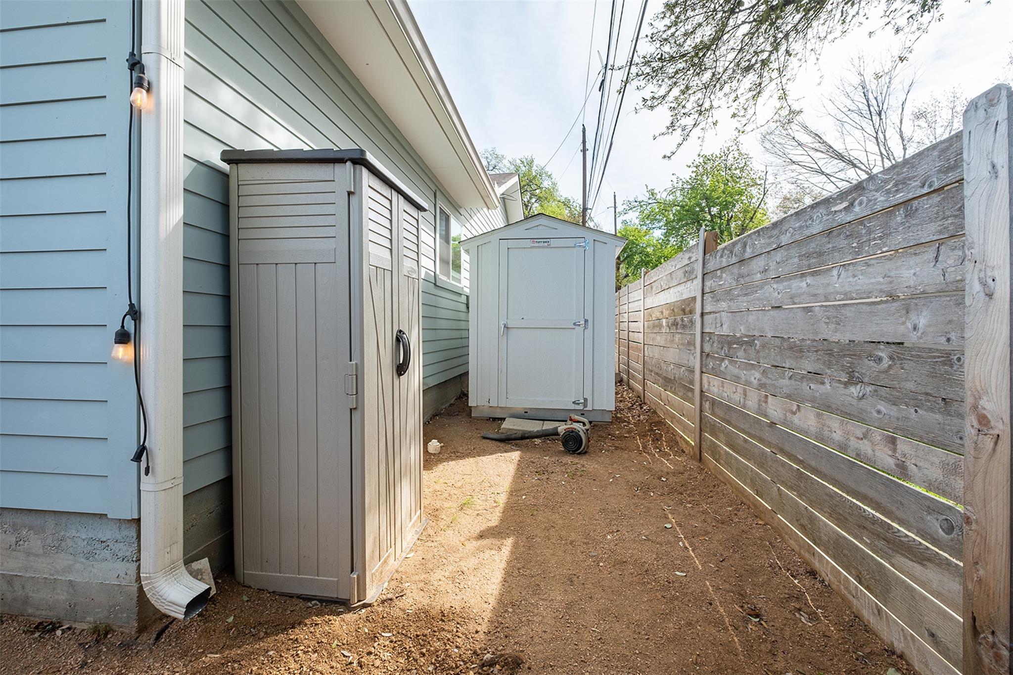 5000 Lansing Dr # 1, Austin, TX 78745