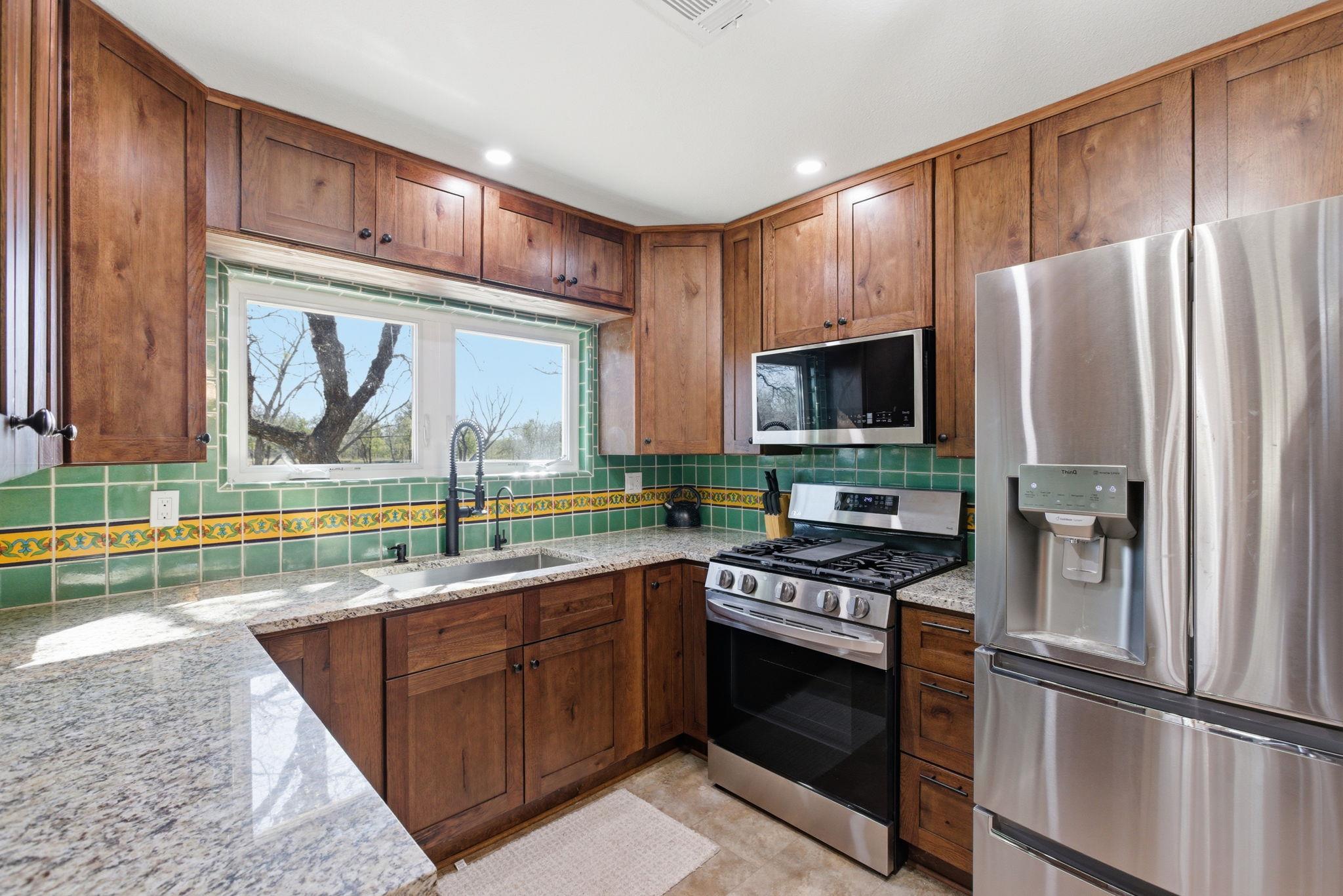 18335 FM 86, Red Rock, TX 78662