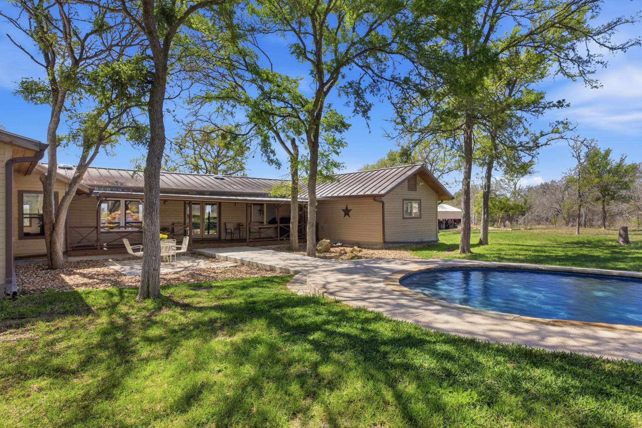 18335 FM 86, Red Rock, TX 78662