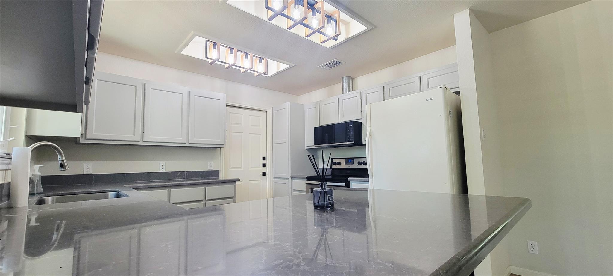 144 Koolua Dr, Bastrop, TX 78602