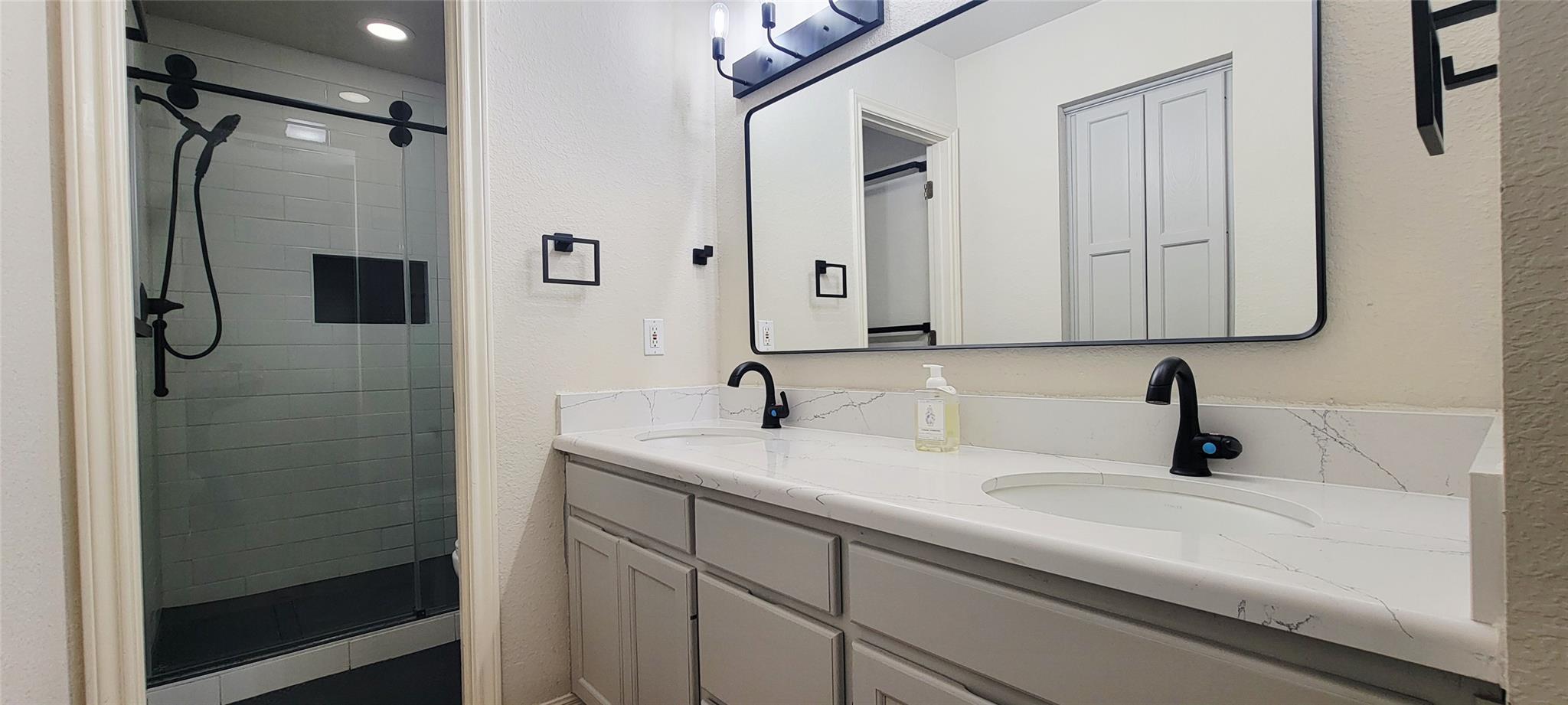 144 Koolua Dr, Bastrop, TX 78602