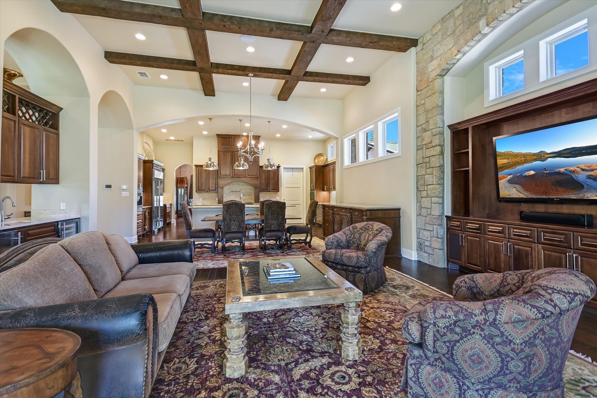 8225 Carranzo Dr, Austin, TX 78735