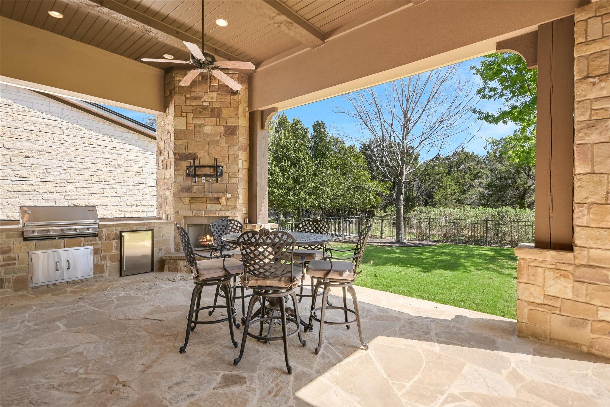 8225 Carranzo Dr, Austin, TX 78735