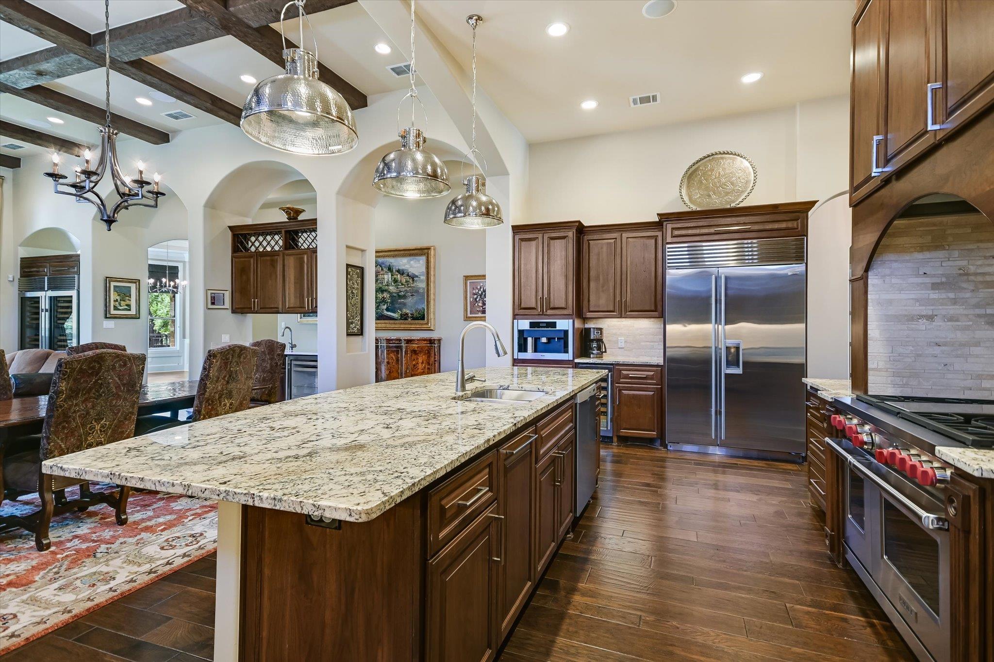 8225 Carranzo Dr, Austin, TX 78735