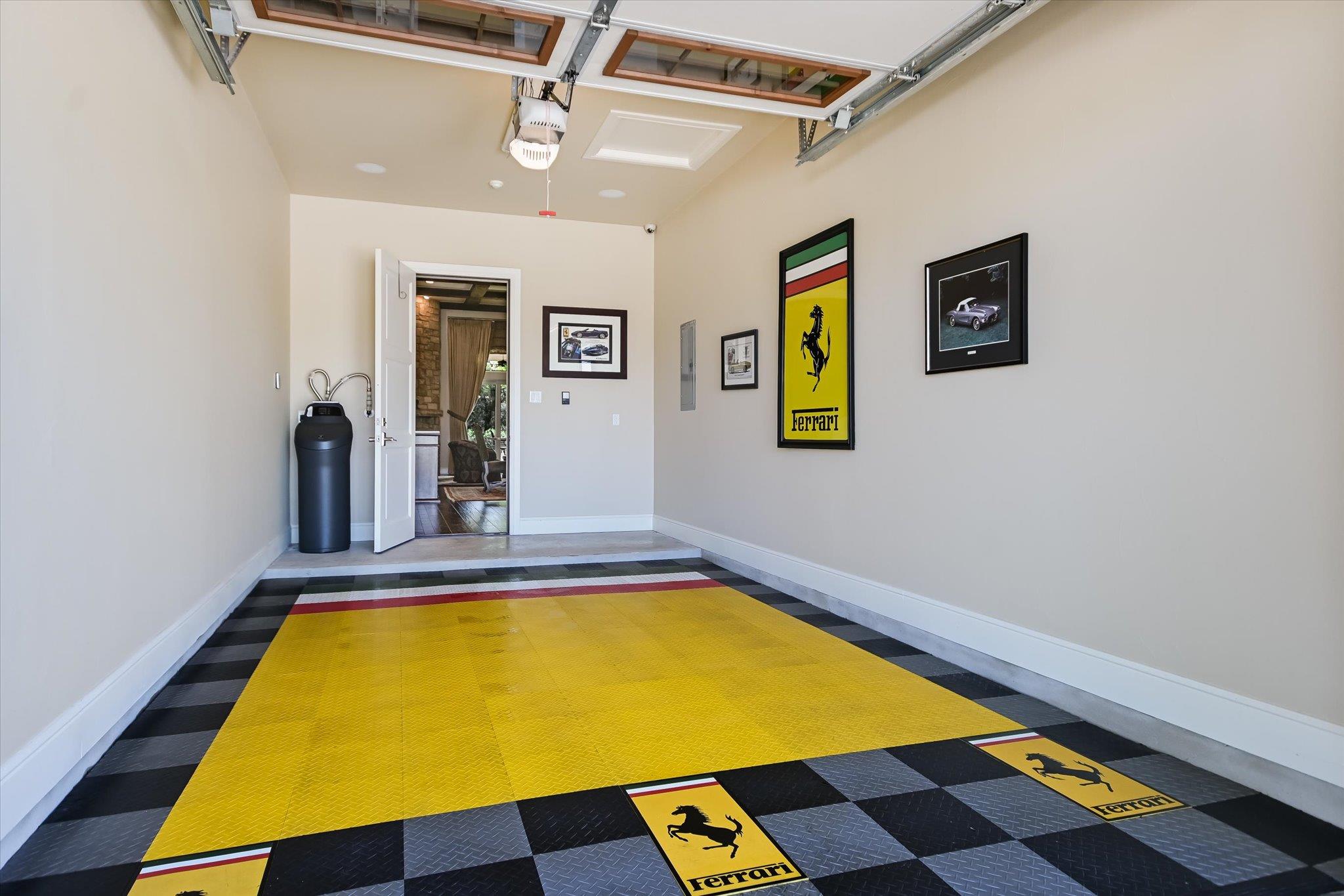 8225 Carranzo Dr, Austin, TX 78735