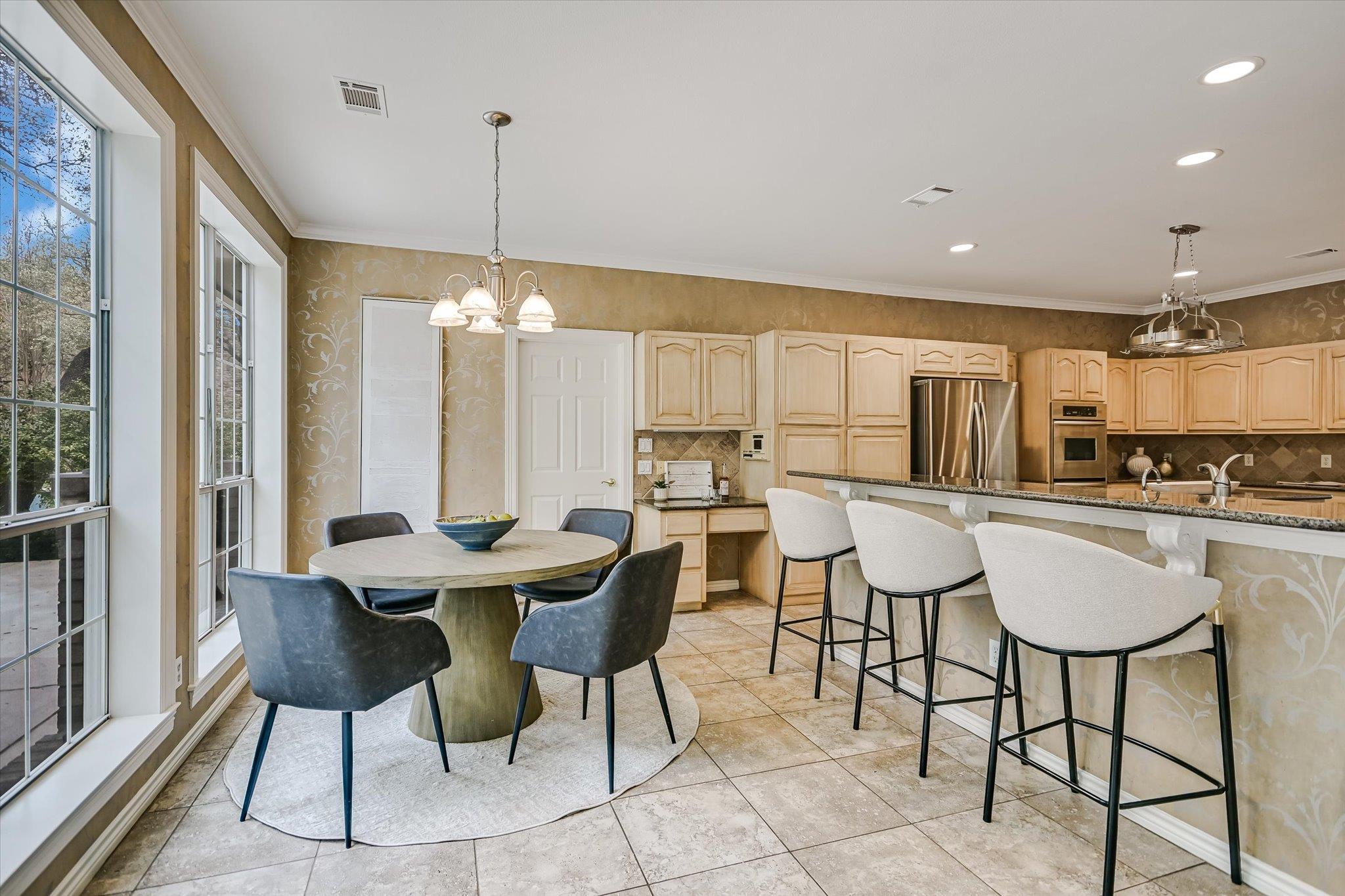 4000 Shadow Oak Ln, Austin, TX 78746