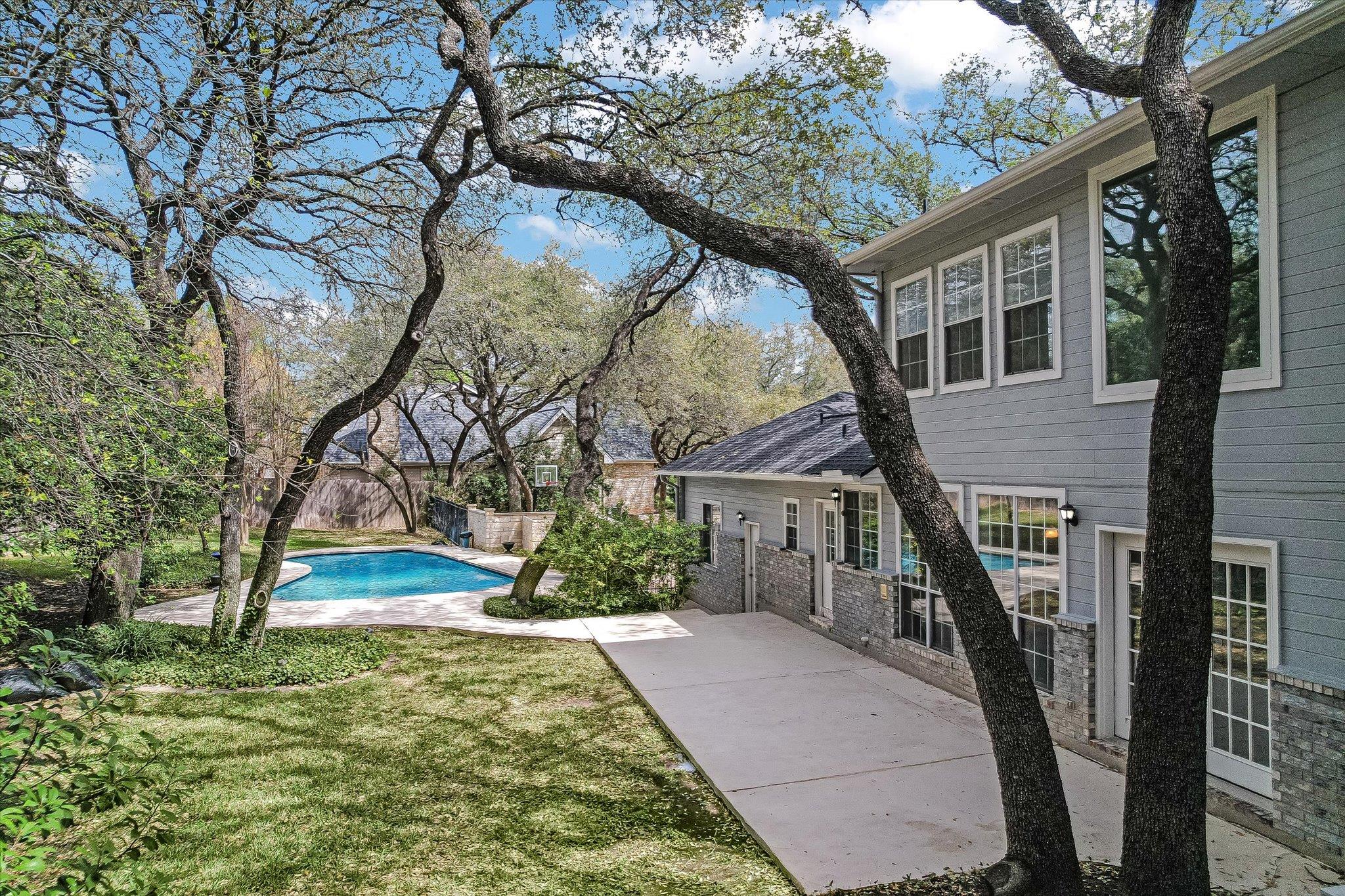 4000 Shadow Oak Ln, Austin, TX 78746