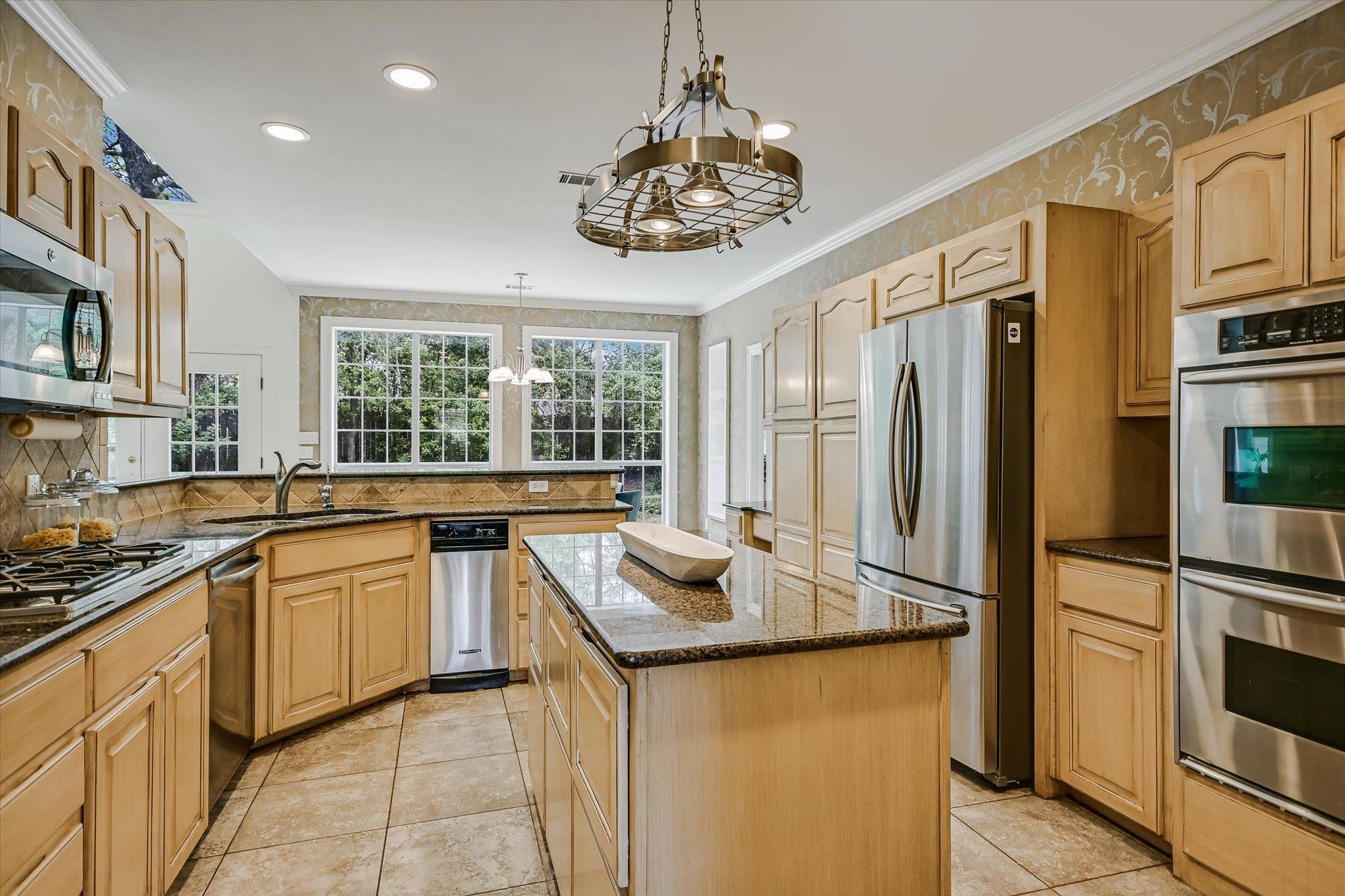 4000 Shadow Oak Ln, Austin, TX 78746