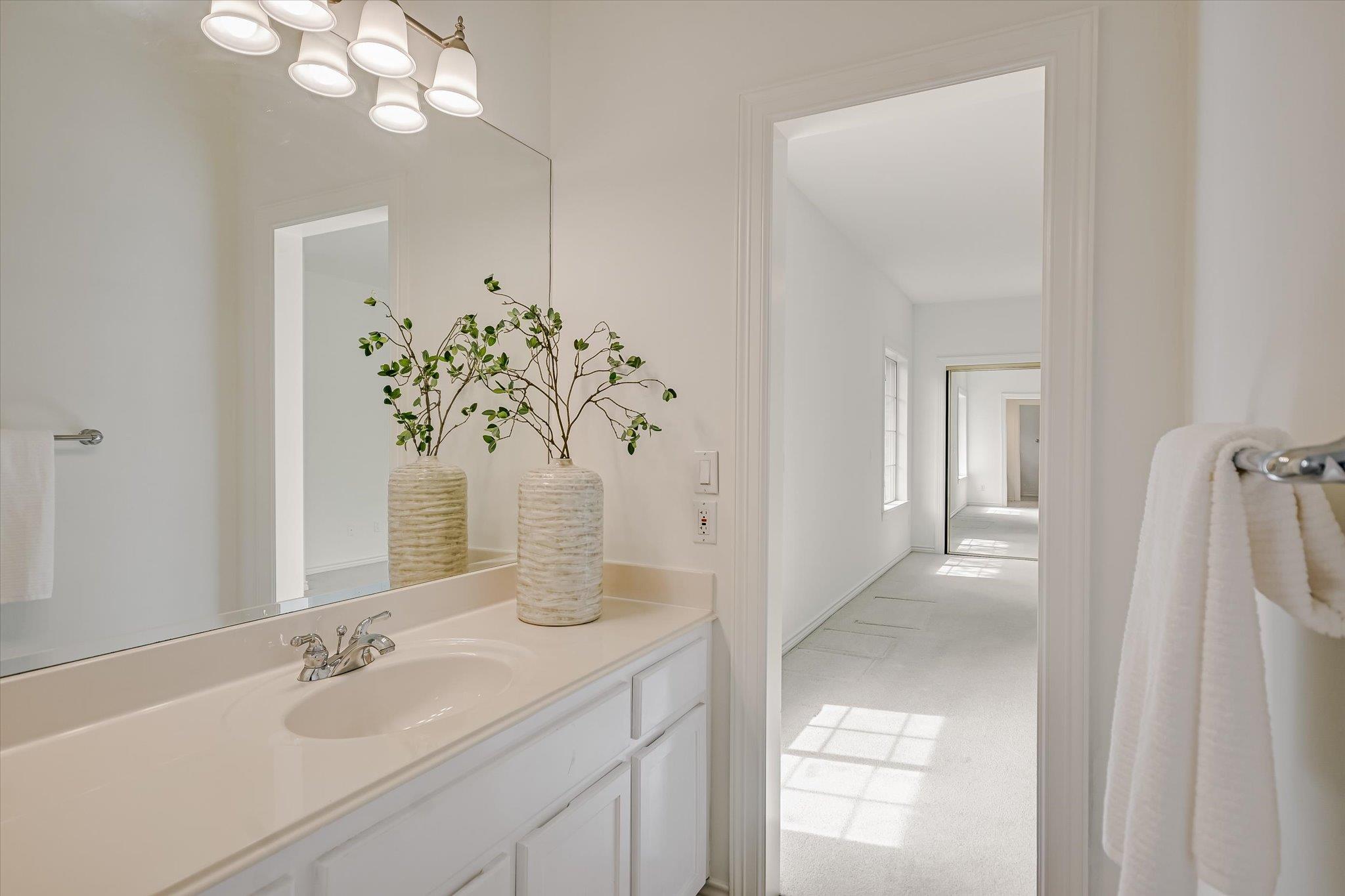 4000 Shadow Oak Ln, Austin, TX 78746