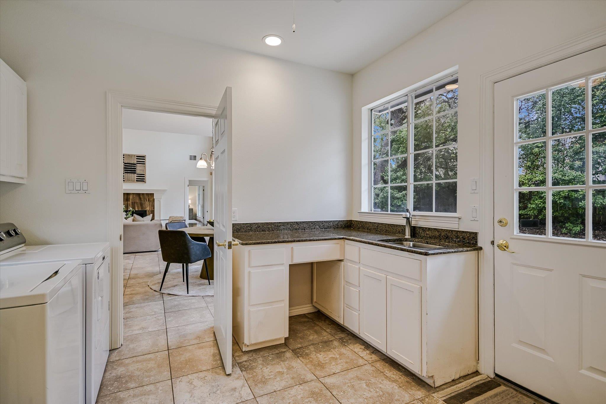 4000 Shadow Oak Ln, Austin, TX 78746