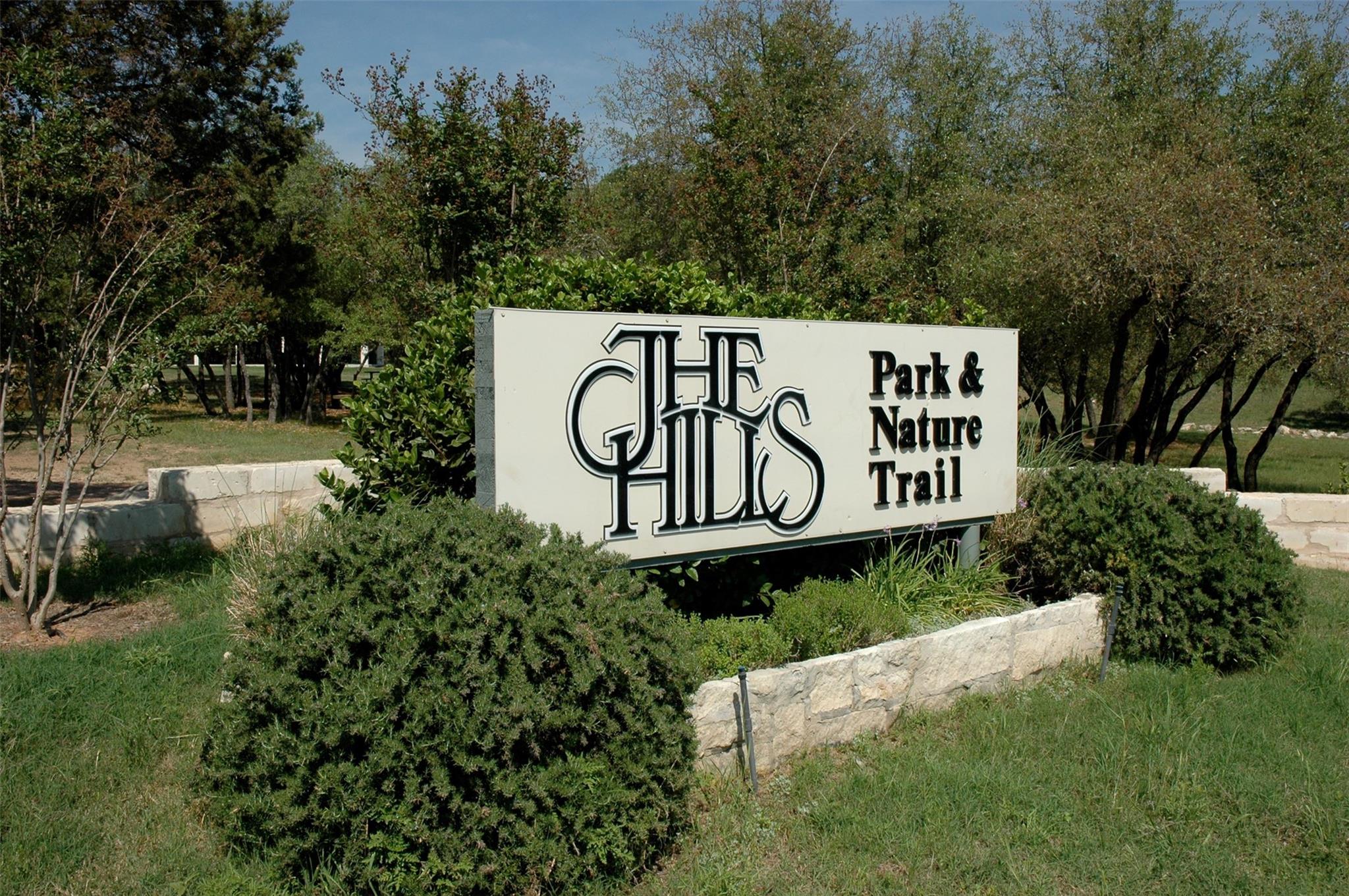 11 Treehaven Ln, The Hills, TX 78738