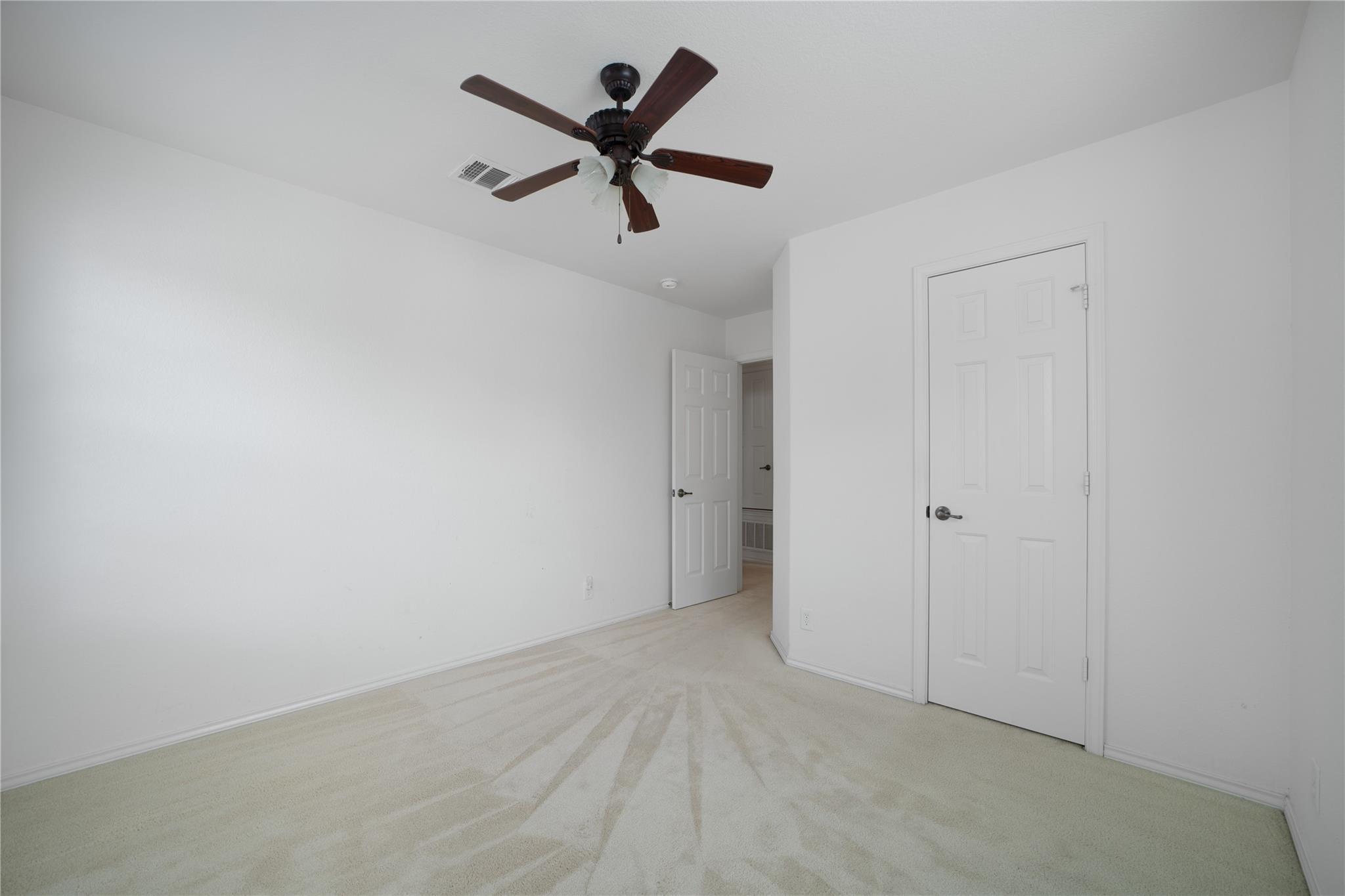 180 Beech Dr, Kyle, TX 78640