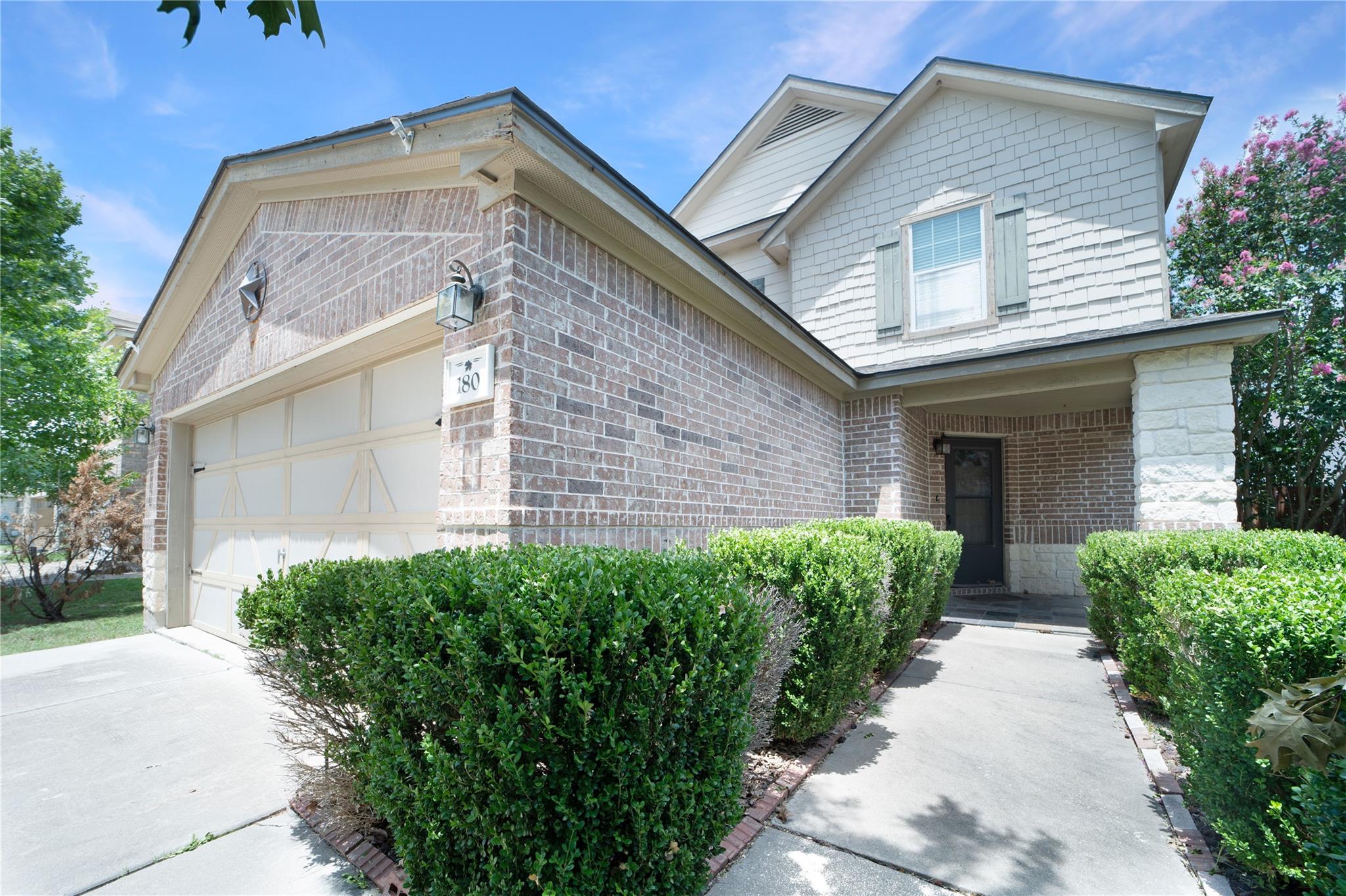 180 Beech Dr, Kyle, TX 78640