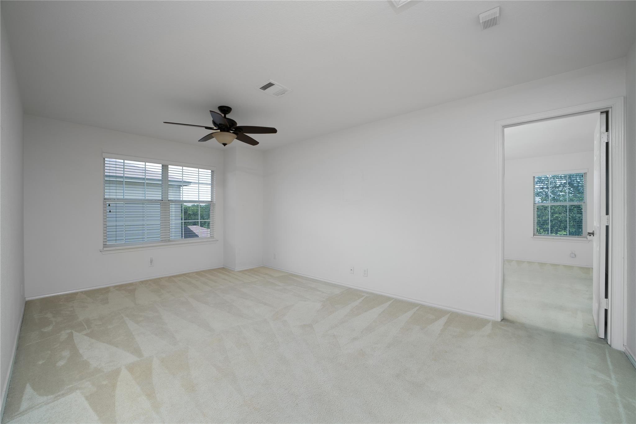 180 Beech Dr, Kyle, TX 78640