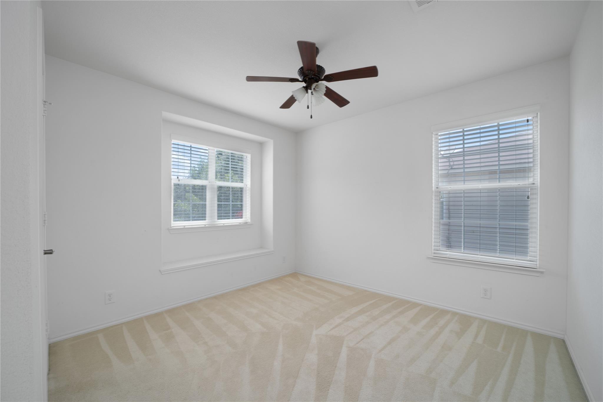 180 Beech Dr, Kyle, TX 78640