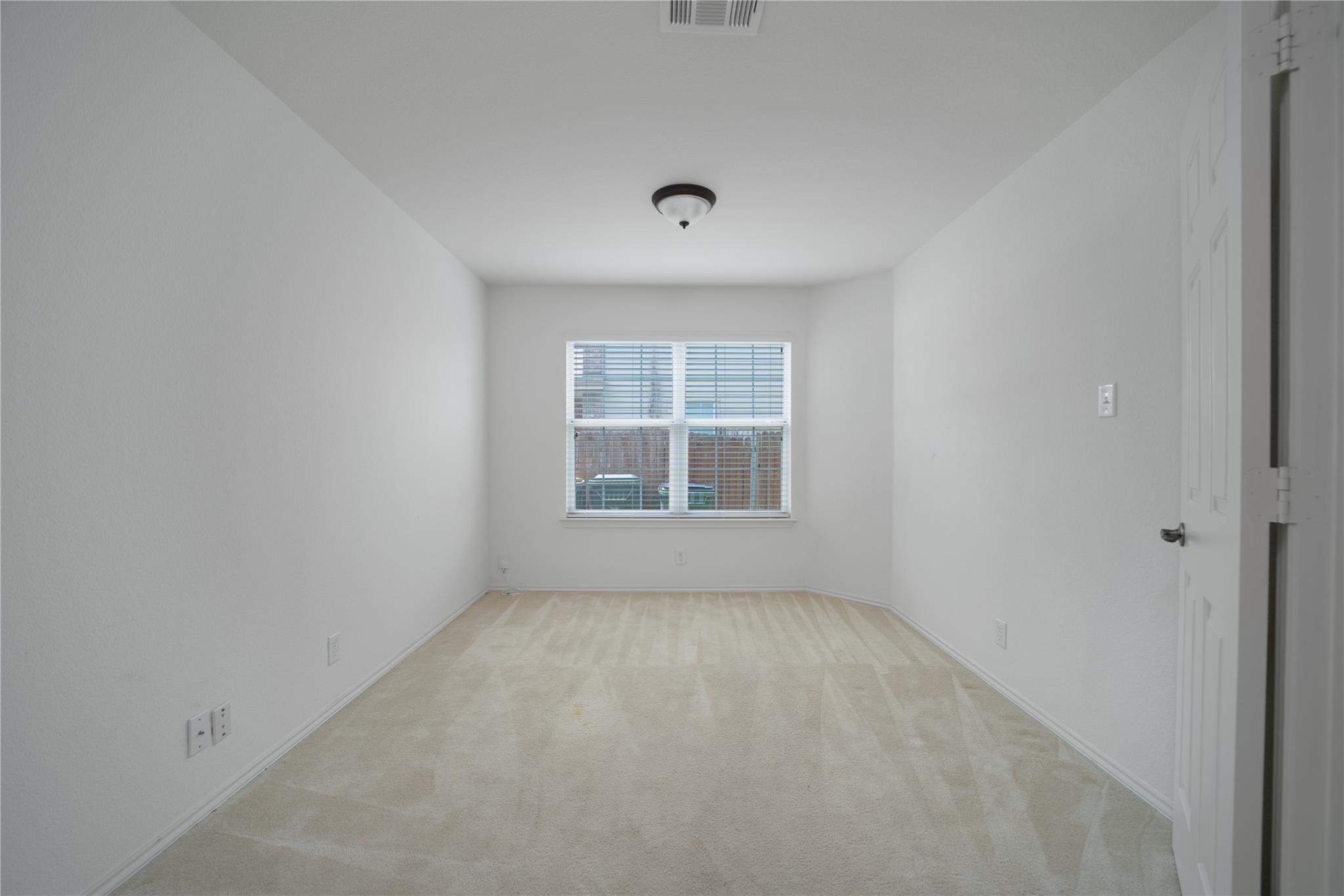 180 Beech Dr, Kyle, TX 78640