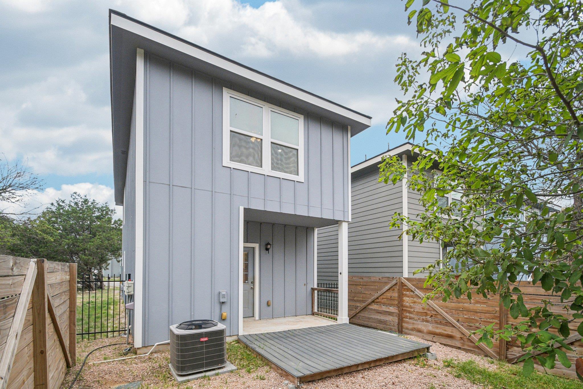 28 Deer Ridge Rd, Wimberley, TX 78676