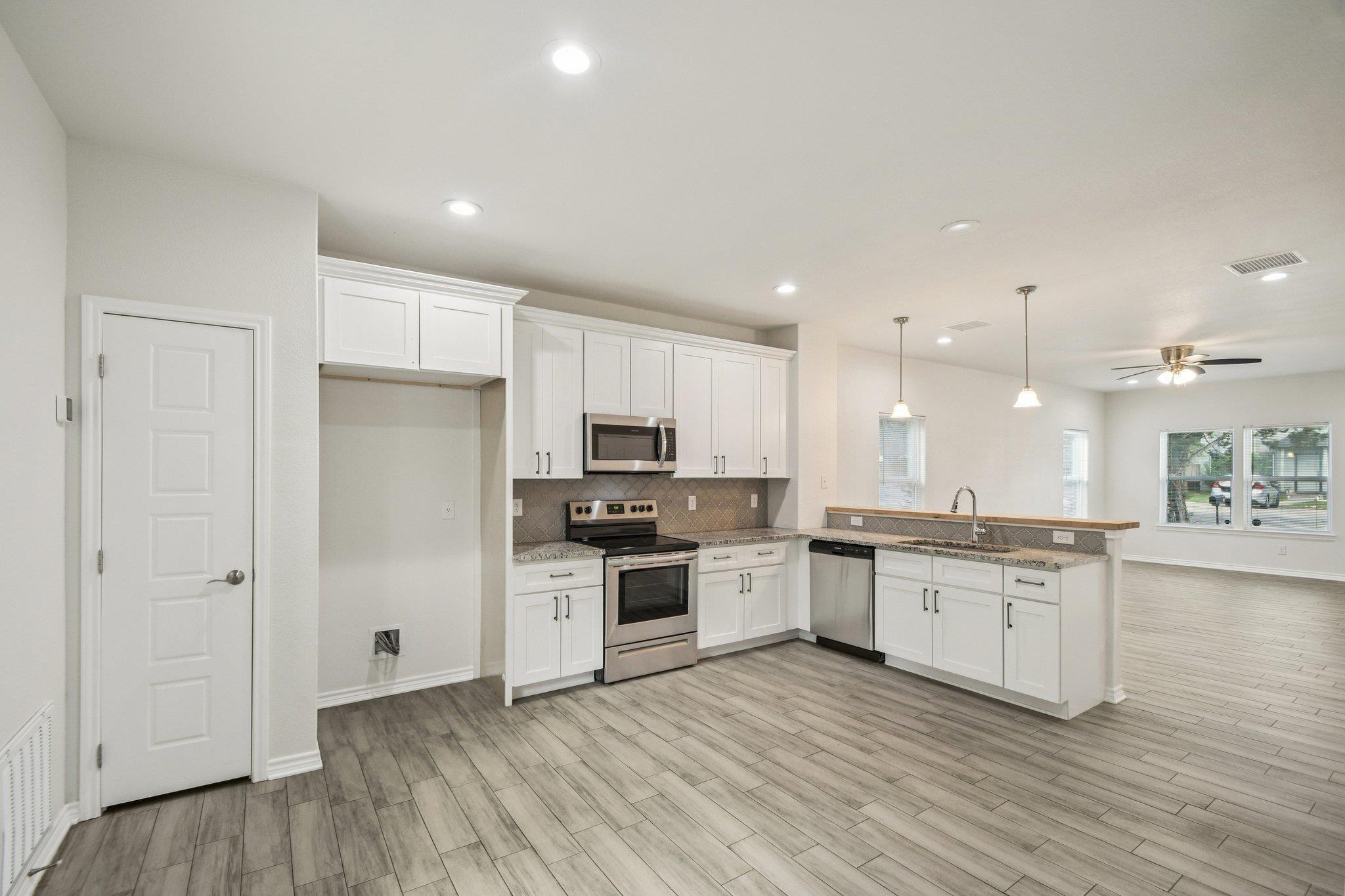 28 Deer Ridge Rd, Wimberley, TX 78676