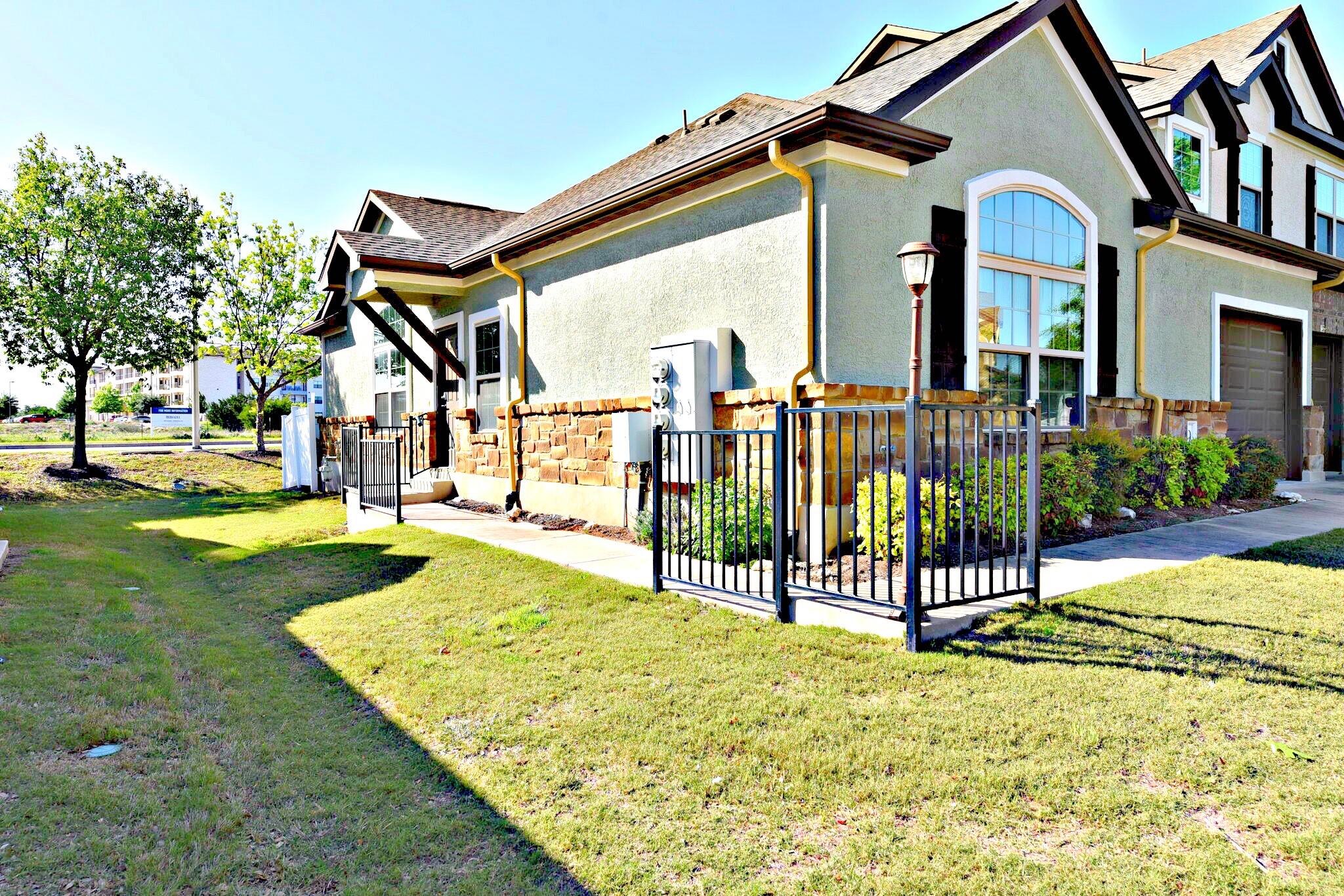 1900 Little Elm Trl # 9, Cedar Park, TX 78613