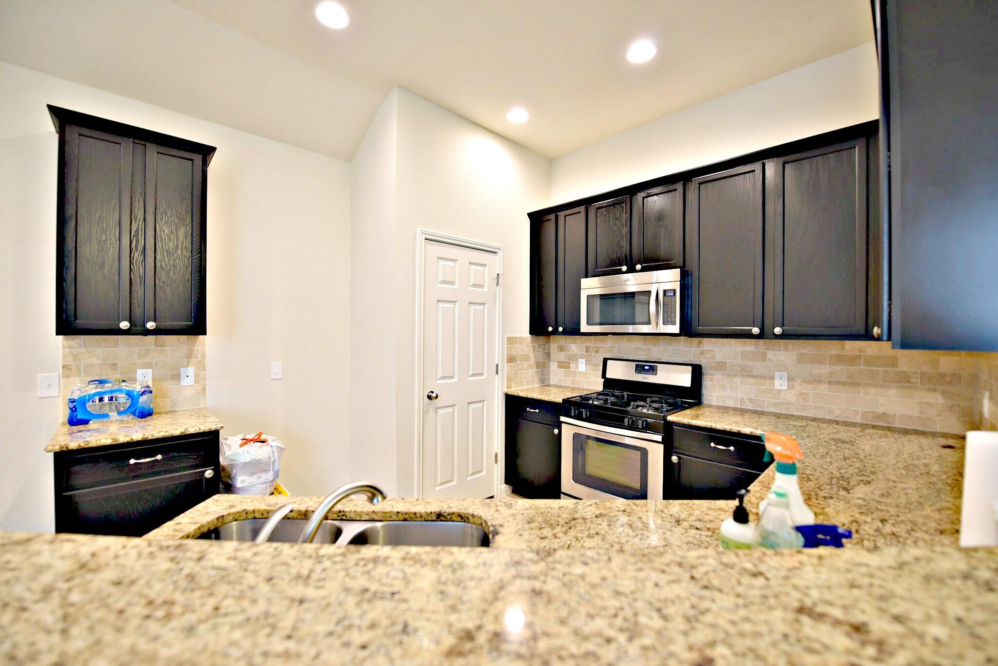 1900 Little Elm Trl # 9, Cedar Park, TX 78613