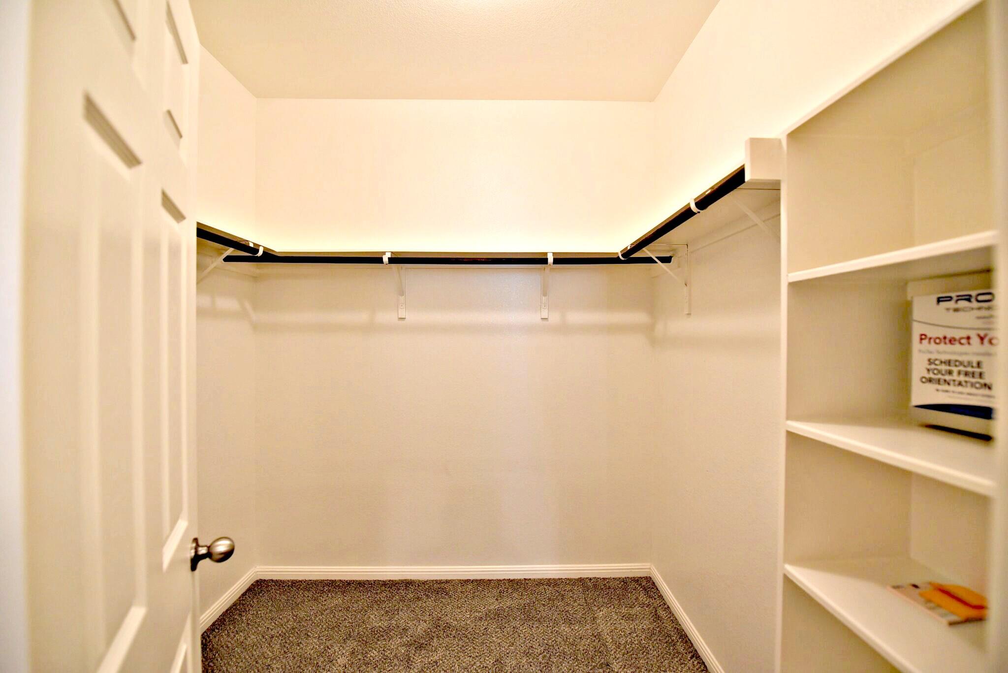 1900 Little Elm Trl # 9, Cedar Park, TX 78613