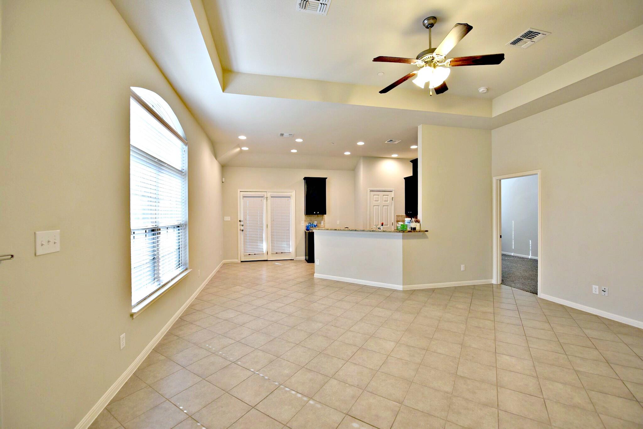 1900 Little Elm Trl # 9, Cedar Park, TX 78613