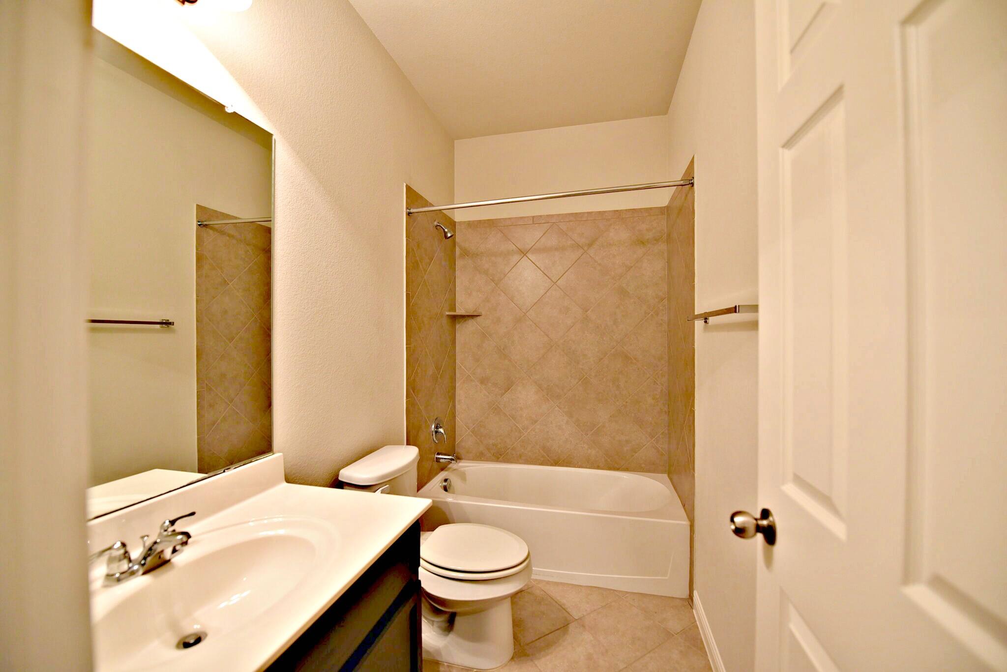 1900 Little Elm Trl # 9, Cedar Park, TX 78613