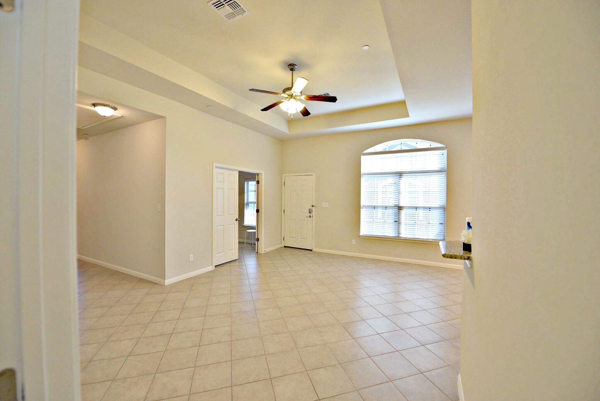 1900 Little Elm Trl # 9, Cedar Park, TX 78613