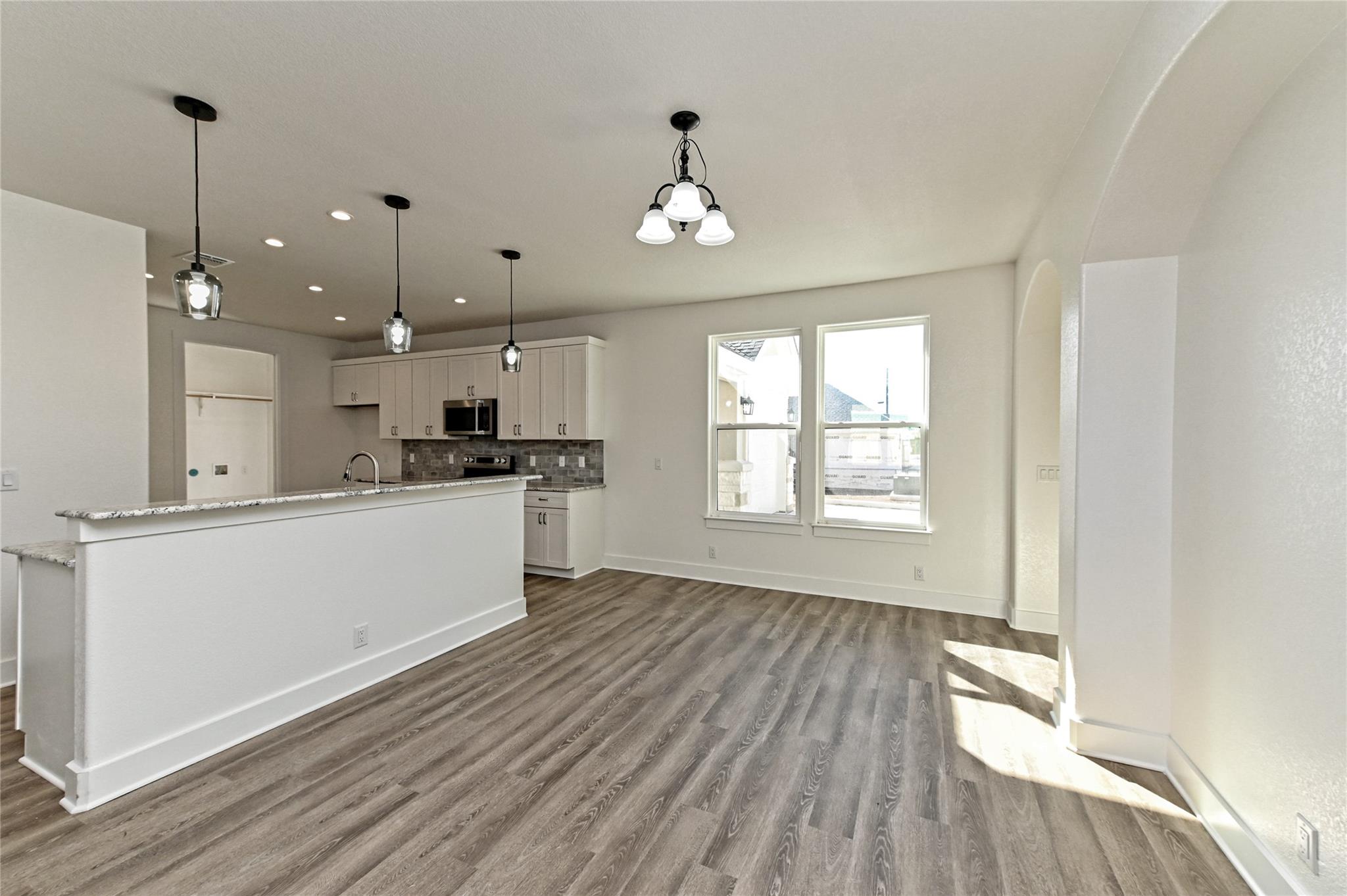 511-513 Lion Dr, Leander, TX 78641