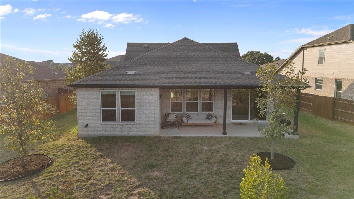 404 Climbing Rock Loop, Dripping Springs, TX 78620