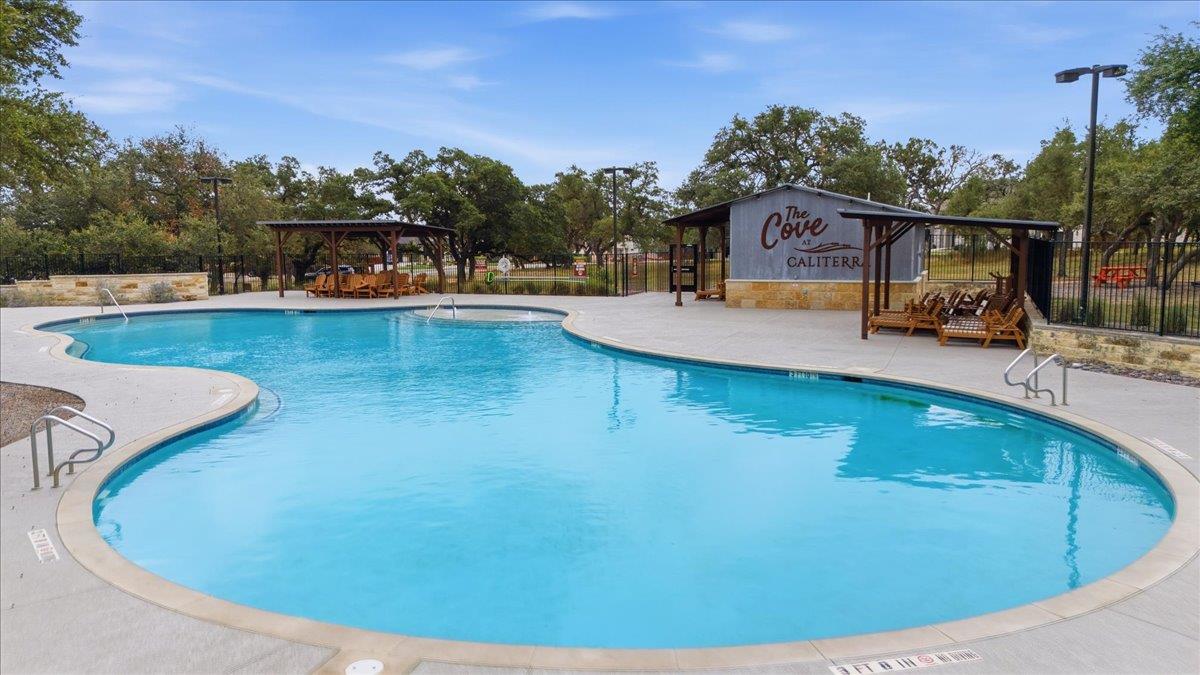 404 Climbing Rock Loop, Dripping Springs, TX 78620