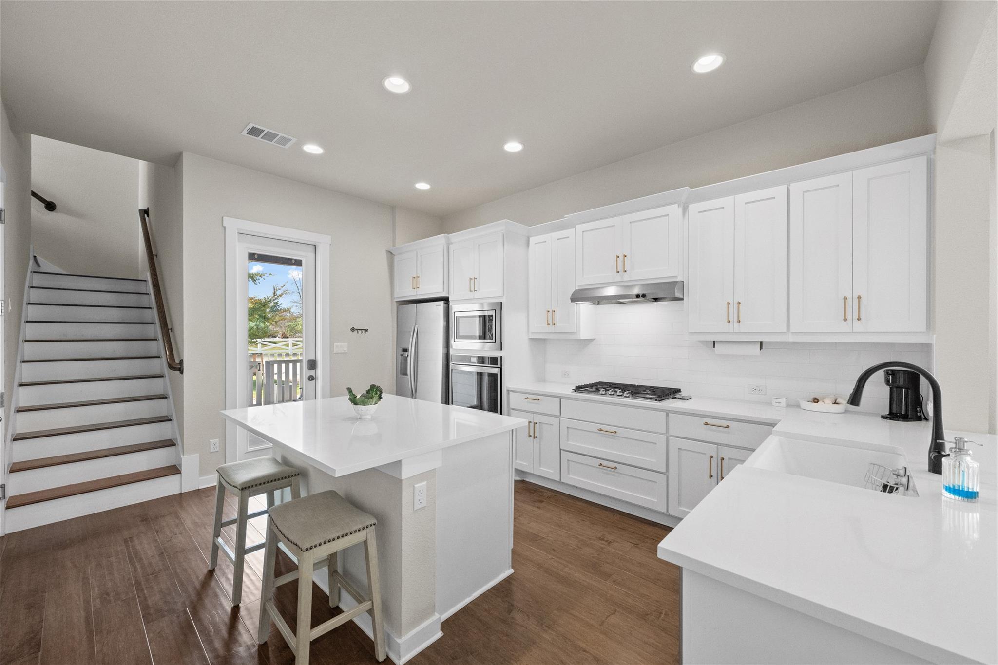 1182 Grant Wood Ave, Driftwood, TX 78619