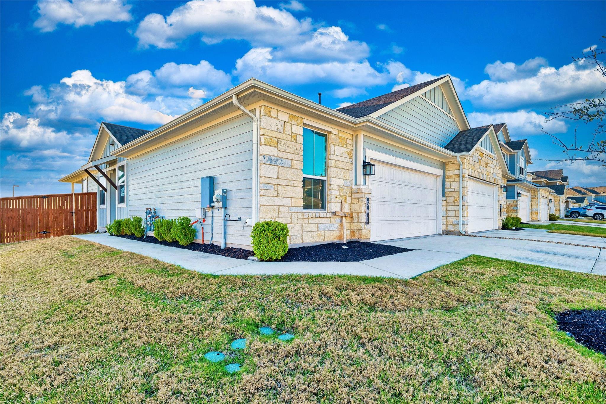 501 Peace Dr, Liberty Hill, TX 78642