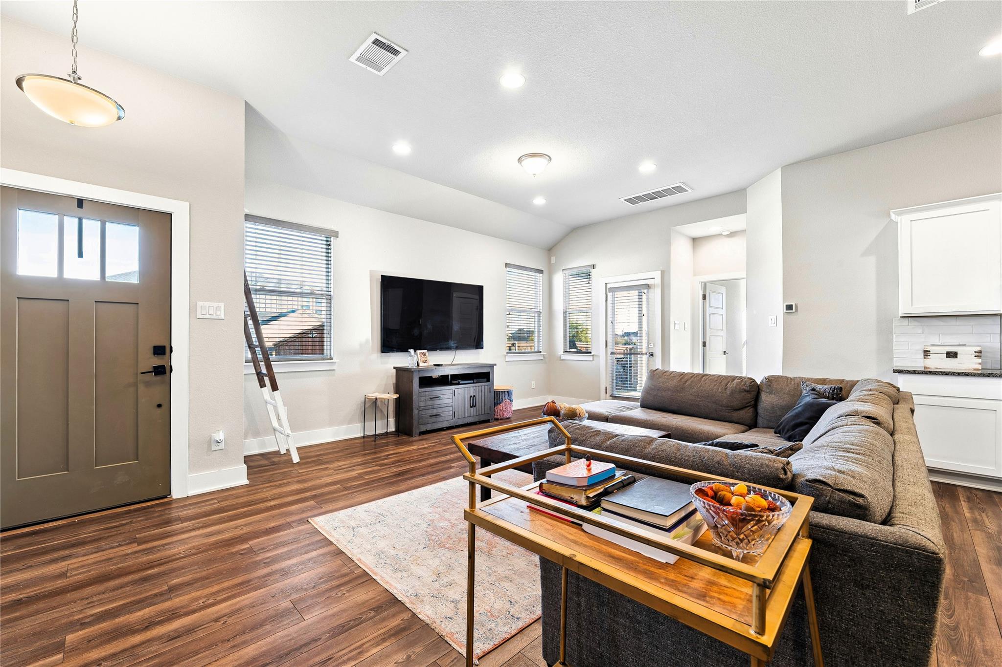 501 Peace Dr, Liberty Hill, TX 78642