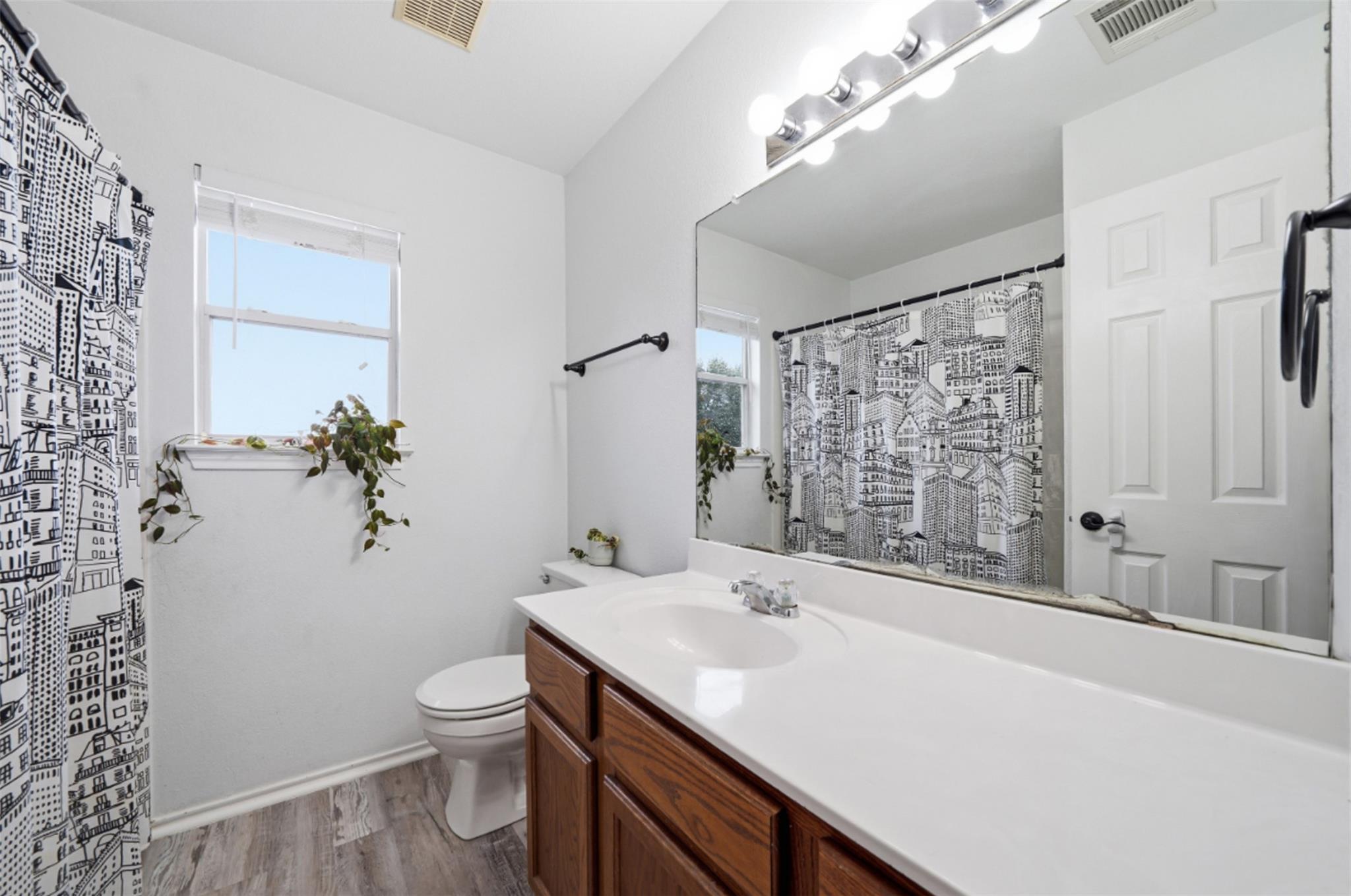 119 Salado Dr, Kyle, TX 78640