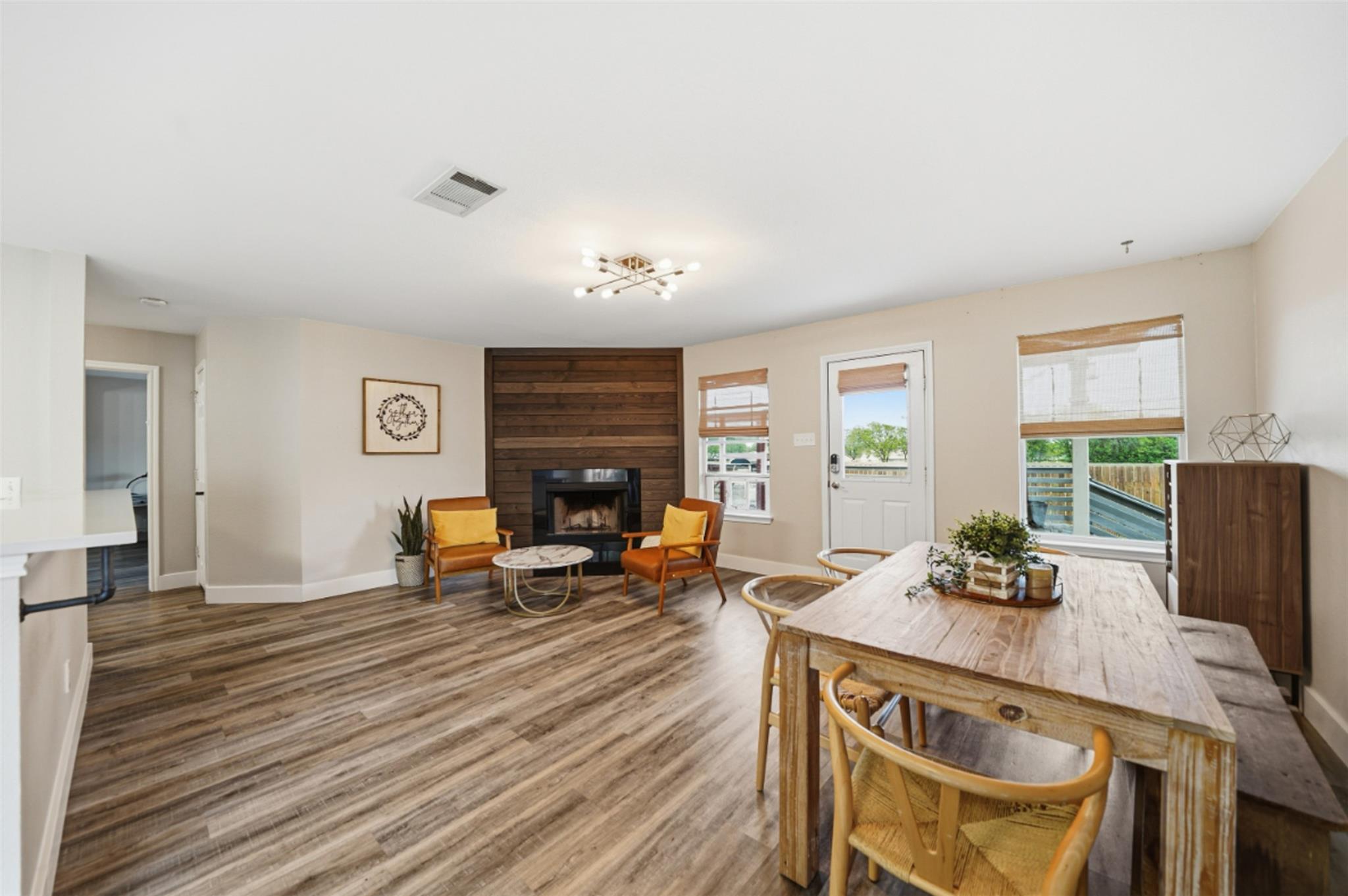 119 Salado Dr, Kyle, TX 78640