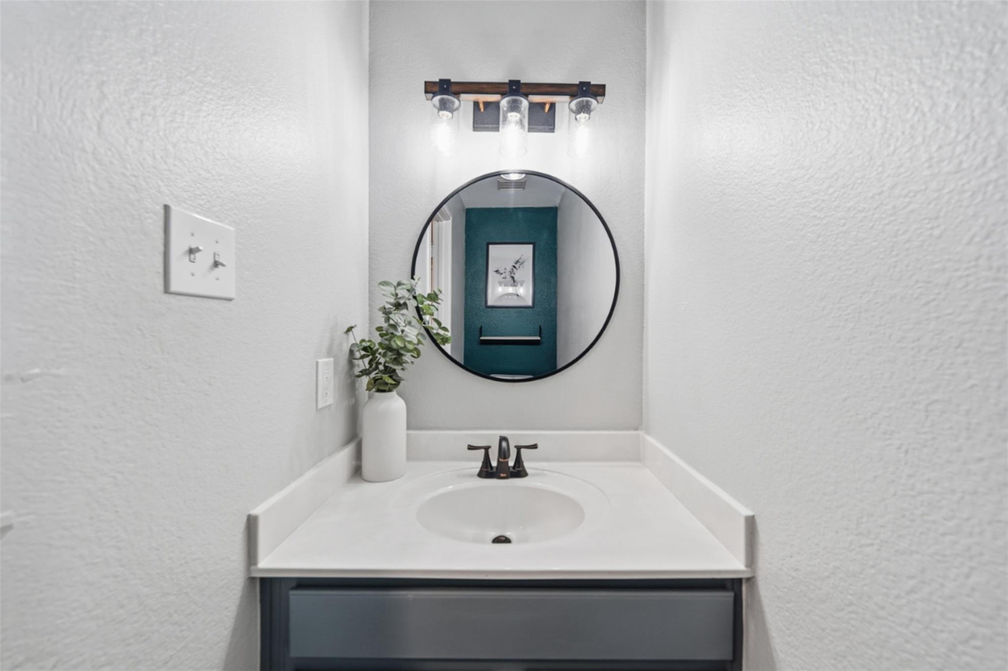 119 Salado Dr, Kyle, TX 78640