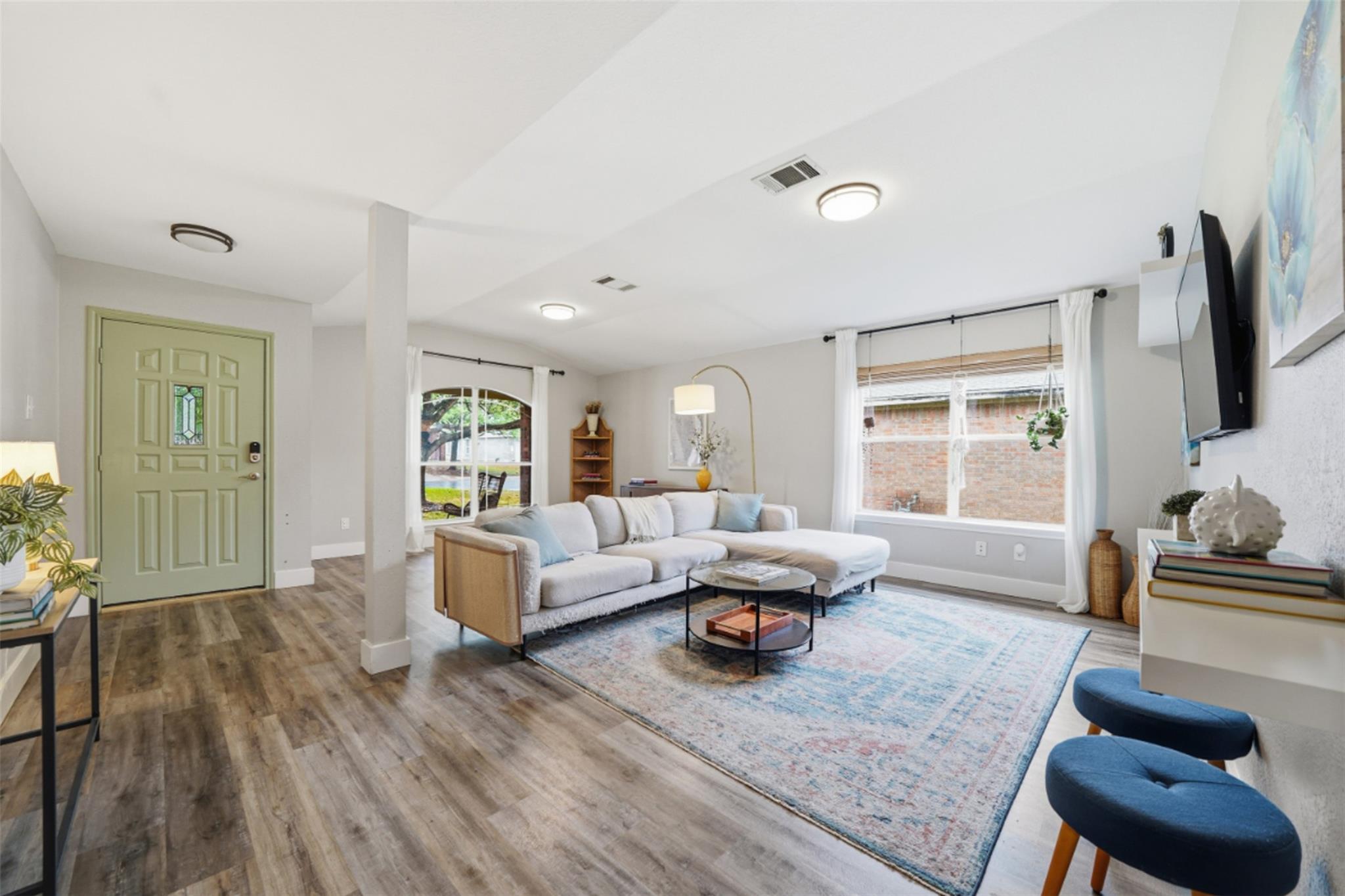 119 Salado Dr, Kyle, TX 78640