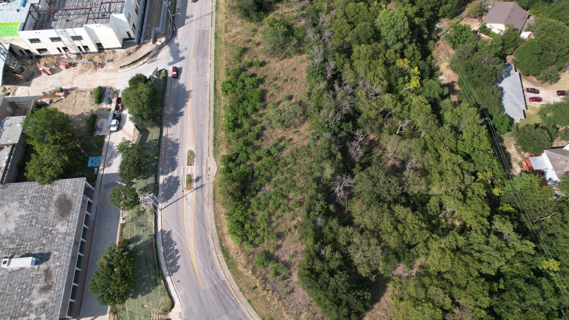 2813-2827 Metcalfe Rd, Austin, TX 78741