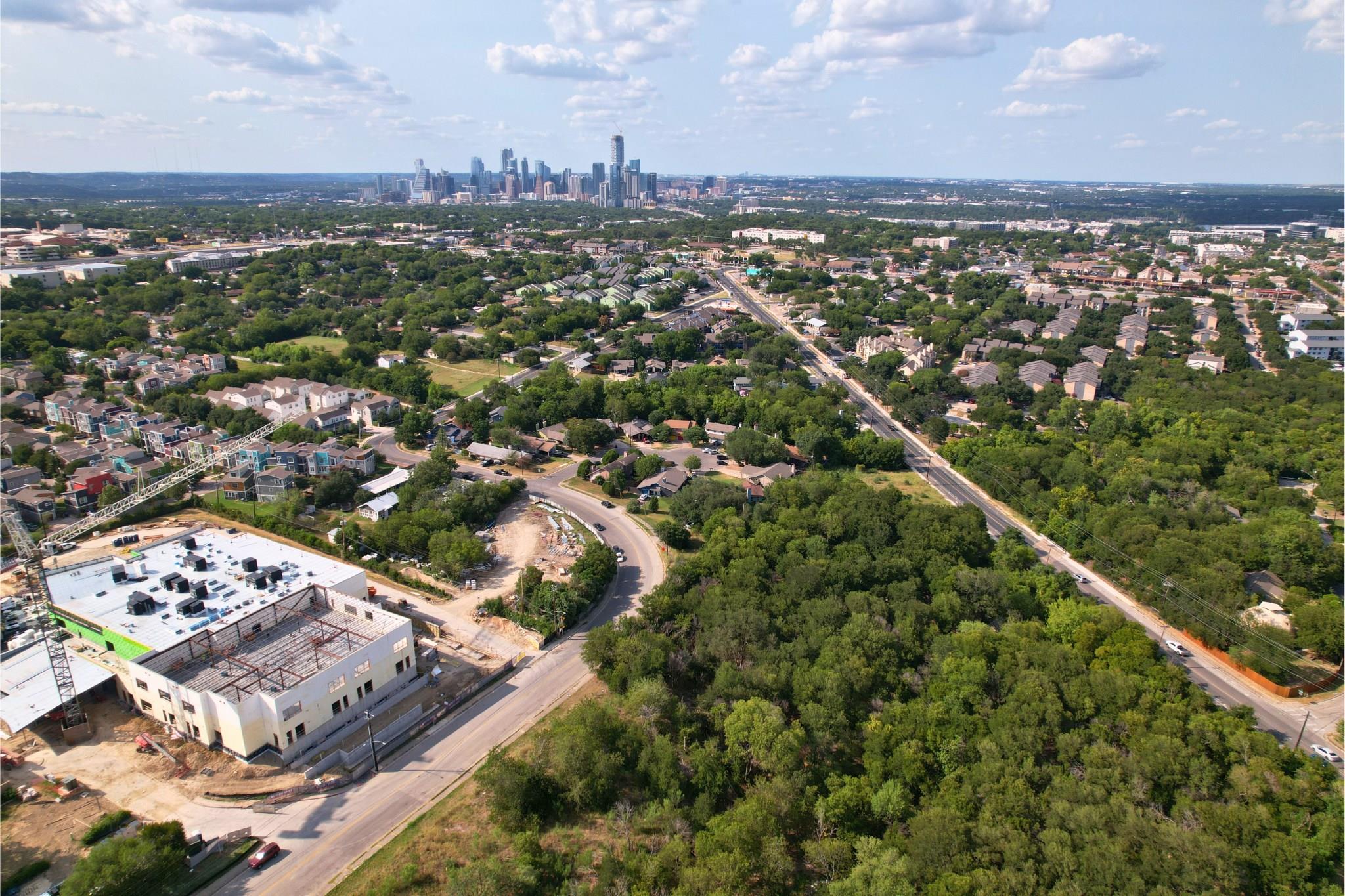 2813-2827 Metcalfe Rd, Austin, TX 78741