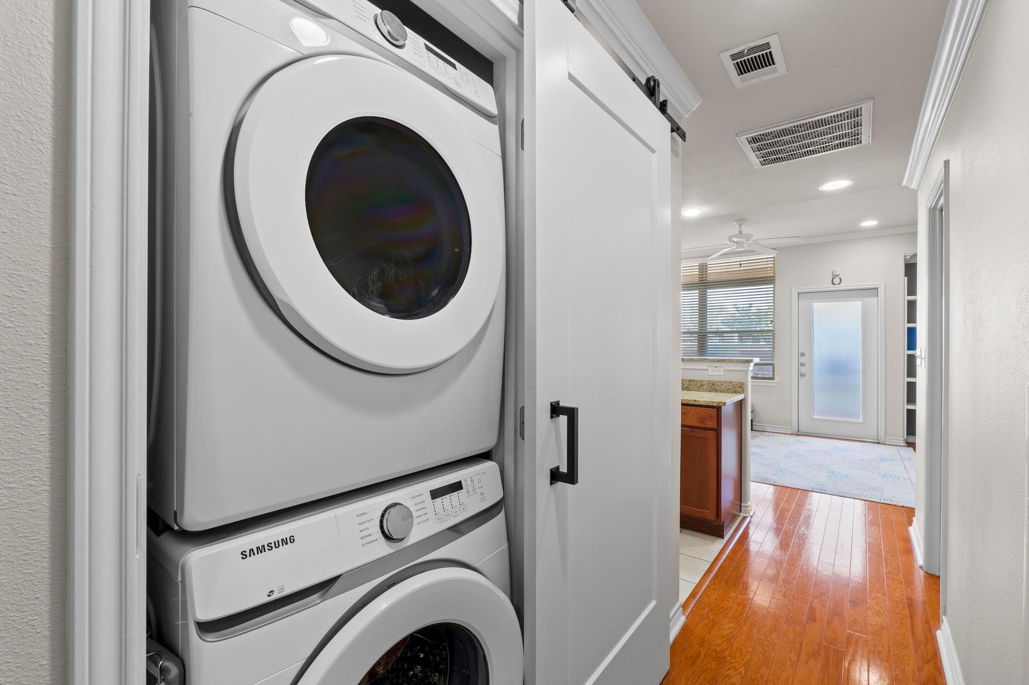 305 E 31st St # 2, Austin, TX 78705